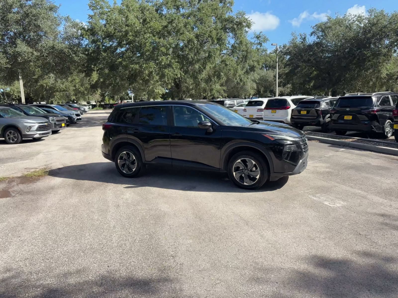 Thumbnail: 2025 Nissan Rogue - 2
