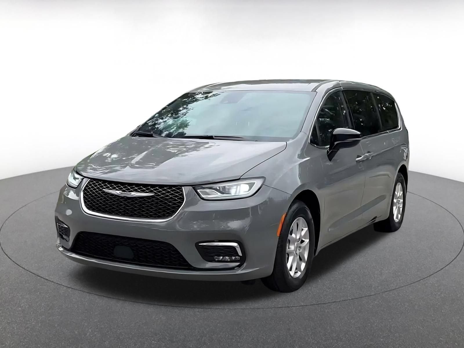 Thumbnail: 2025 Chrysler Pacifica - 6