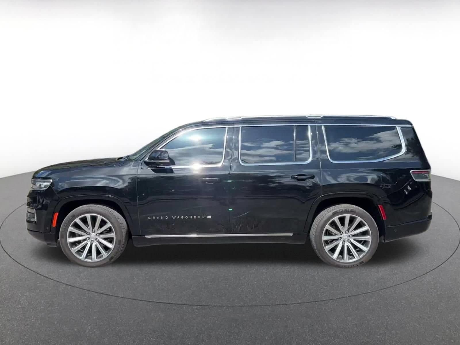 Thumbnail: 2023 Jeep Grand Wagoneer - 8