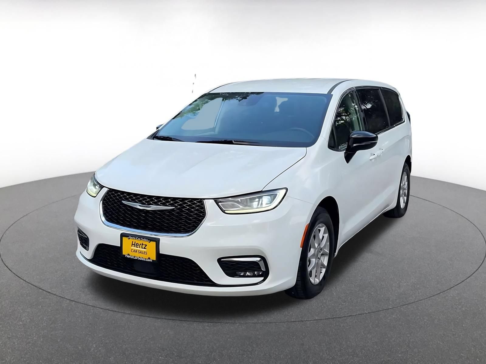 Thumbnail: 2024 Chrysler Pacifica - 6