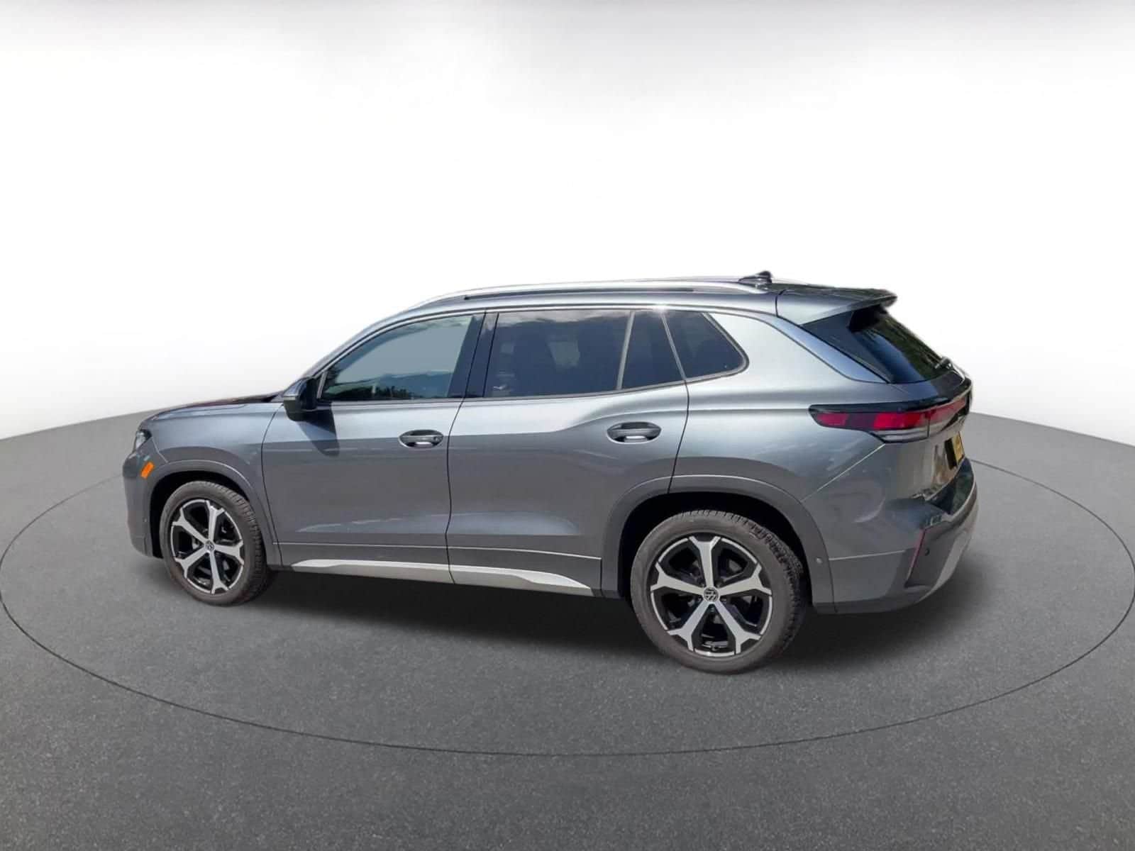 Thumbnail: 2026 Volkswagen Tiguan - 9