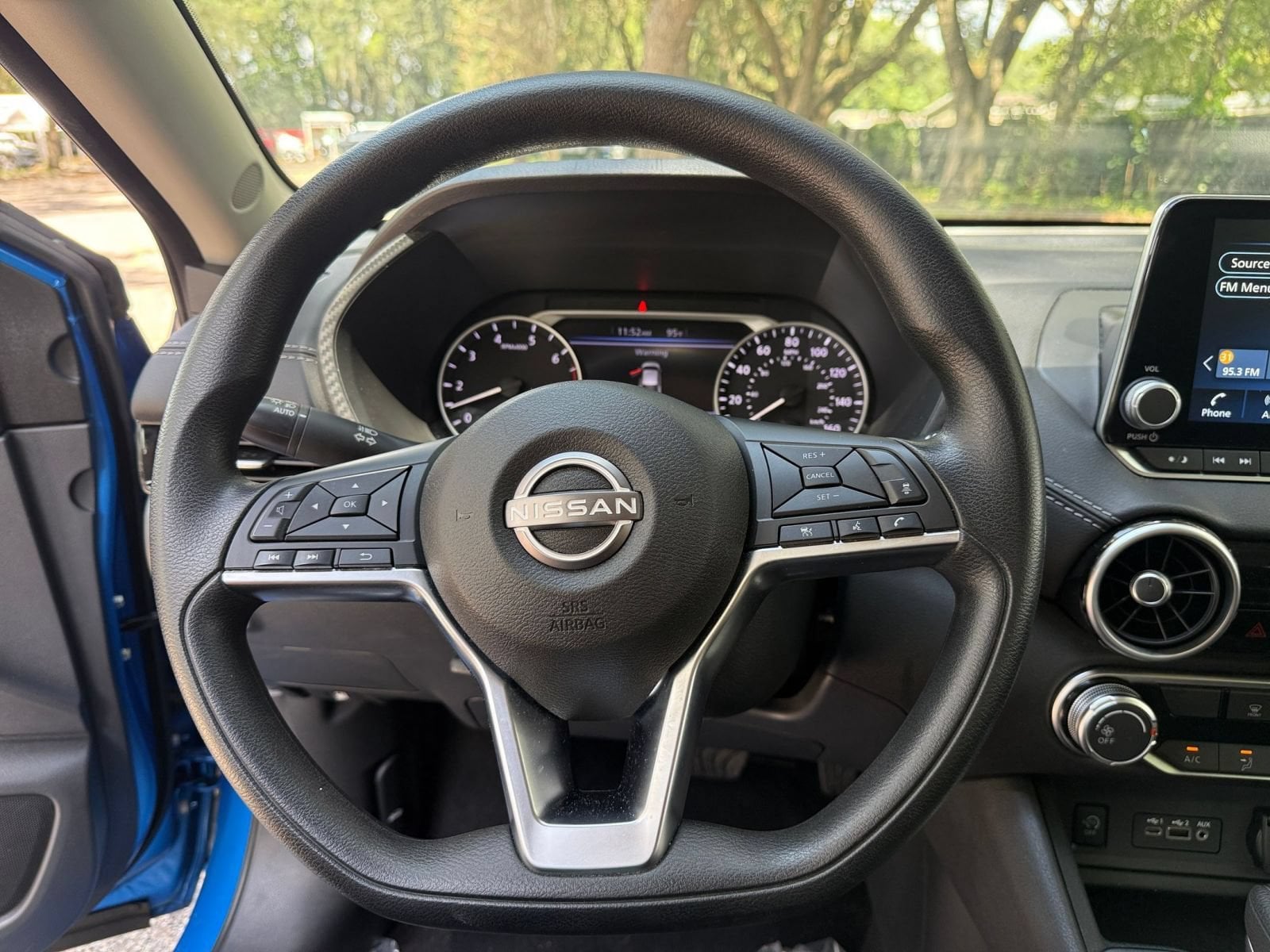 Thumbnail: 2025 Nissan Sentra - 25