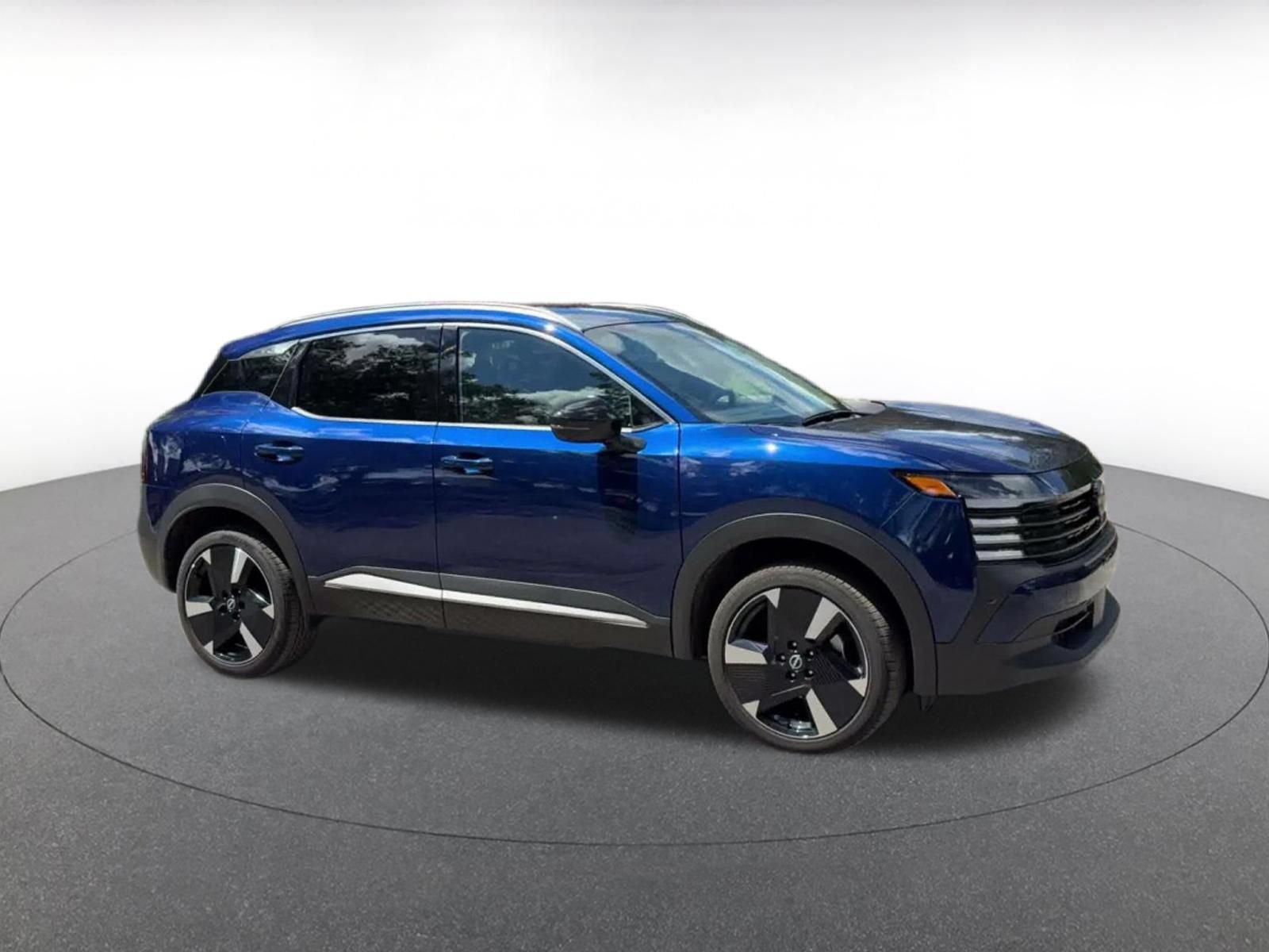 Thumbnail: 2026 Nissan Kicks - 2