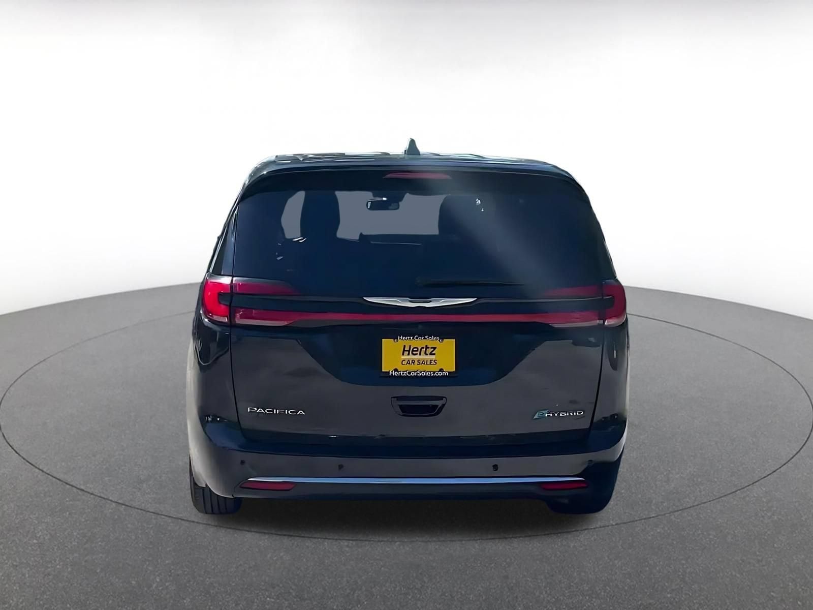 Thumbnail: 2023 Chrysler Pacifica - 12