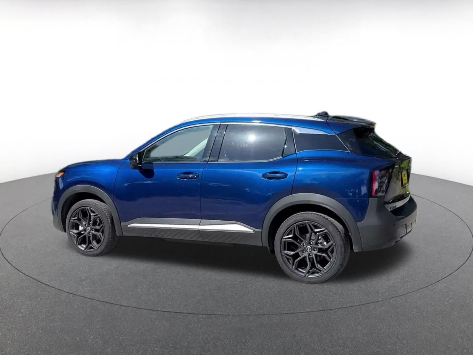 Thumbnail: 2026 Nissan Kicks - 9
