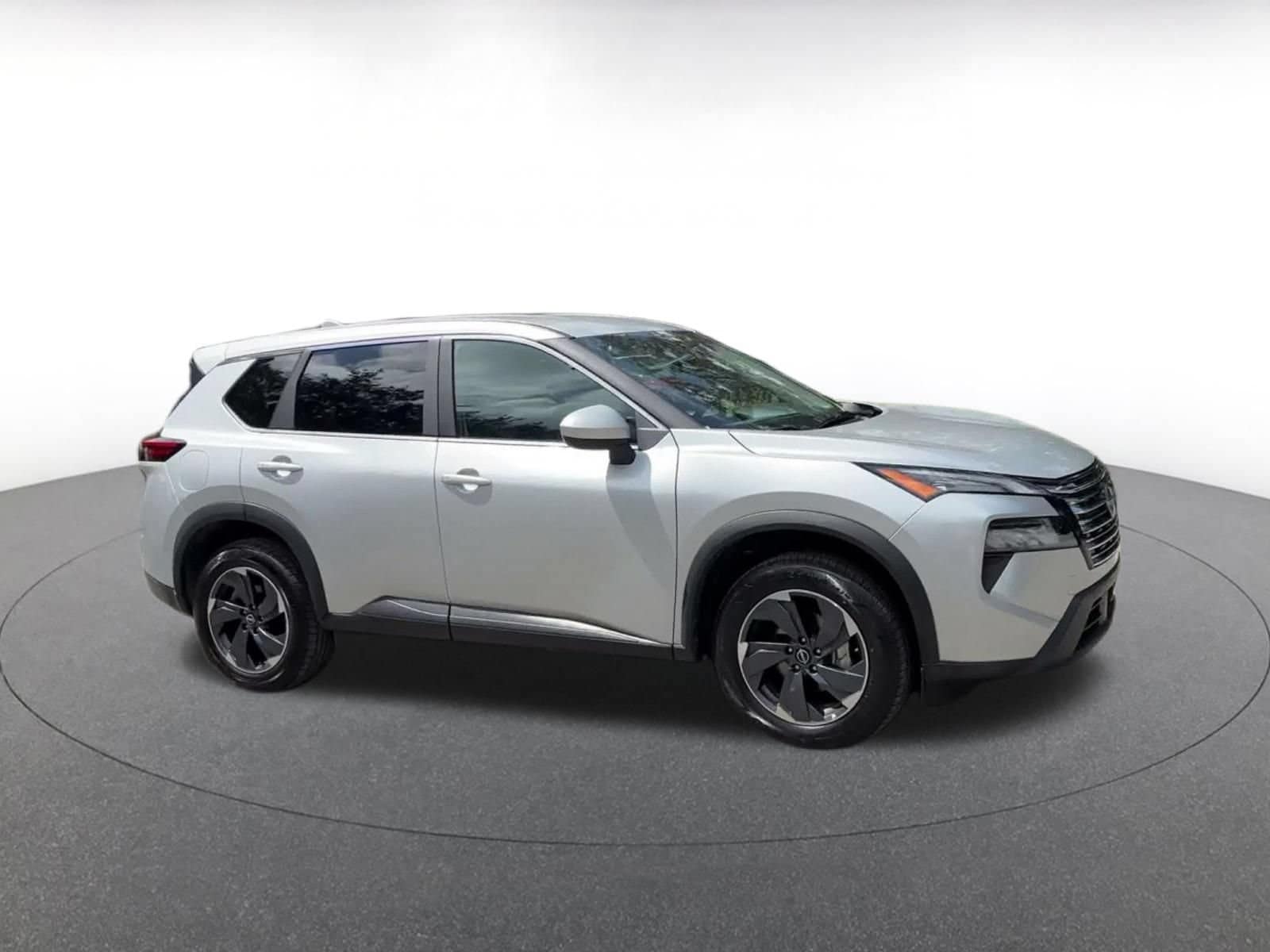 Thumbnail: 2025 Nissan Rogue - 2