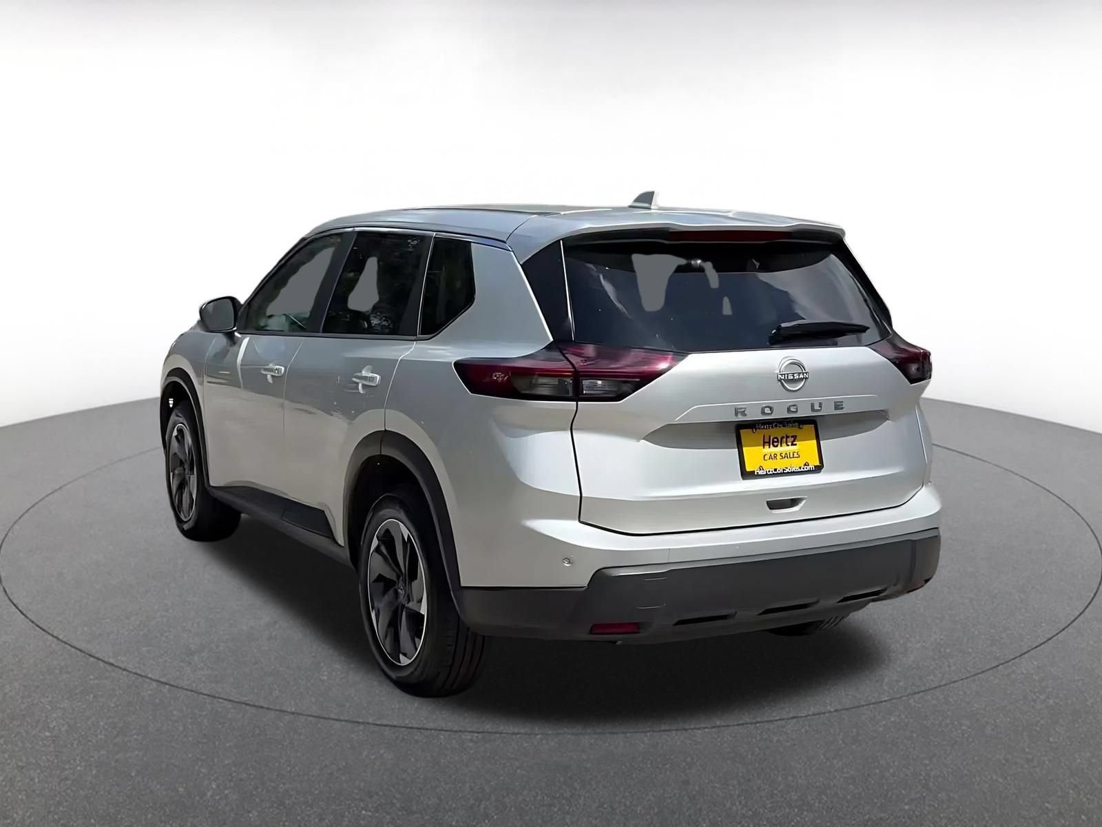 Thumbnail: 2025 Nissan Rogue - 10