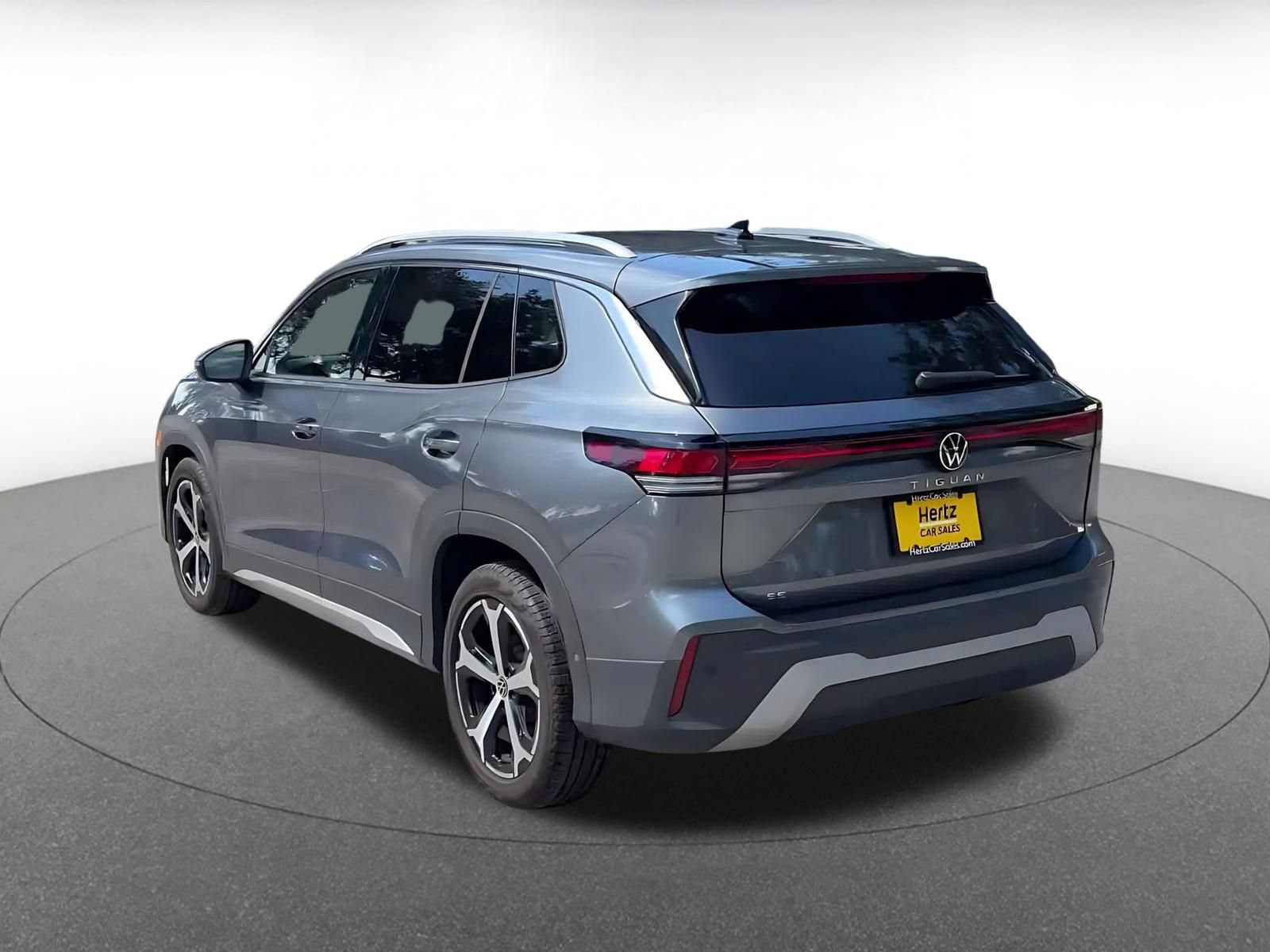 Thumbnail: 2026 Volkswagen Tiguan - 10