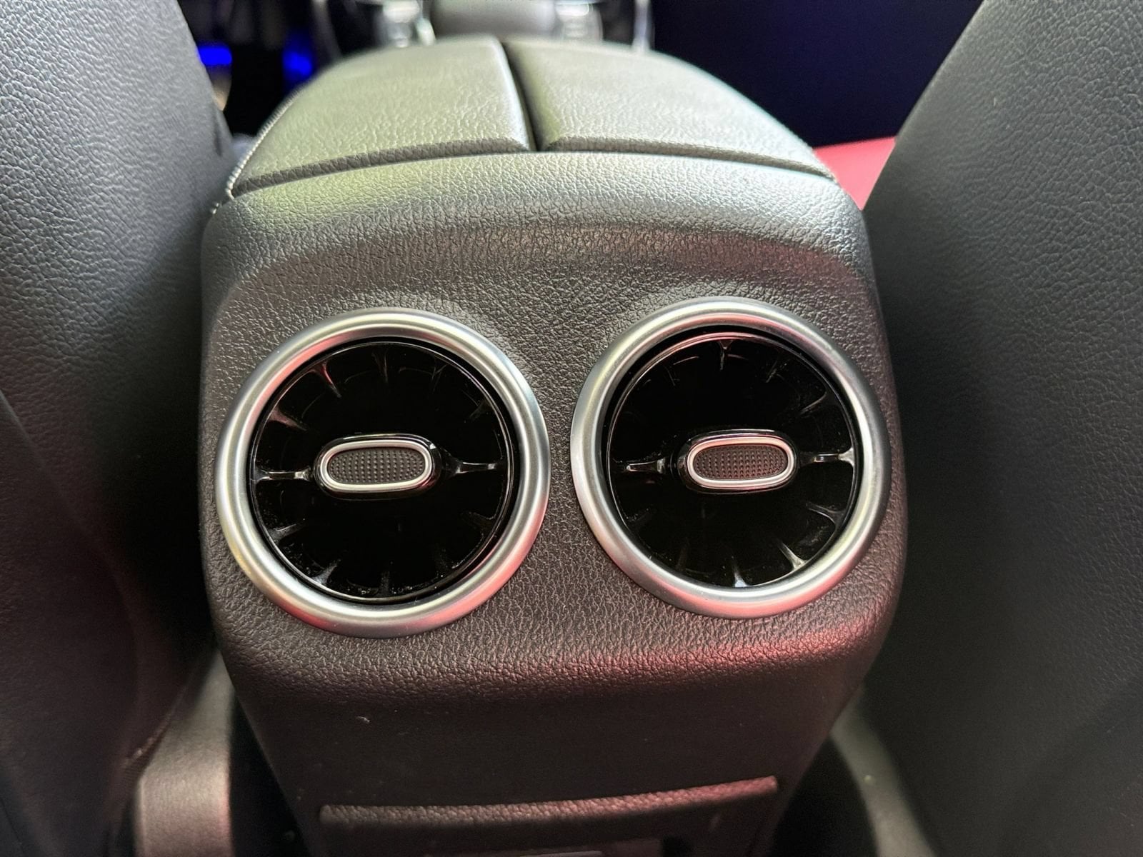 Thumbnail: 2022 Mercedes-Benz CLA - 20