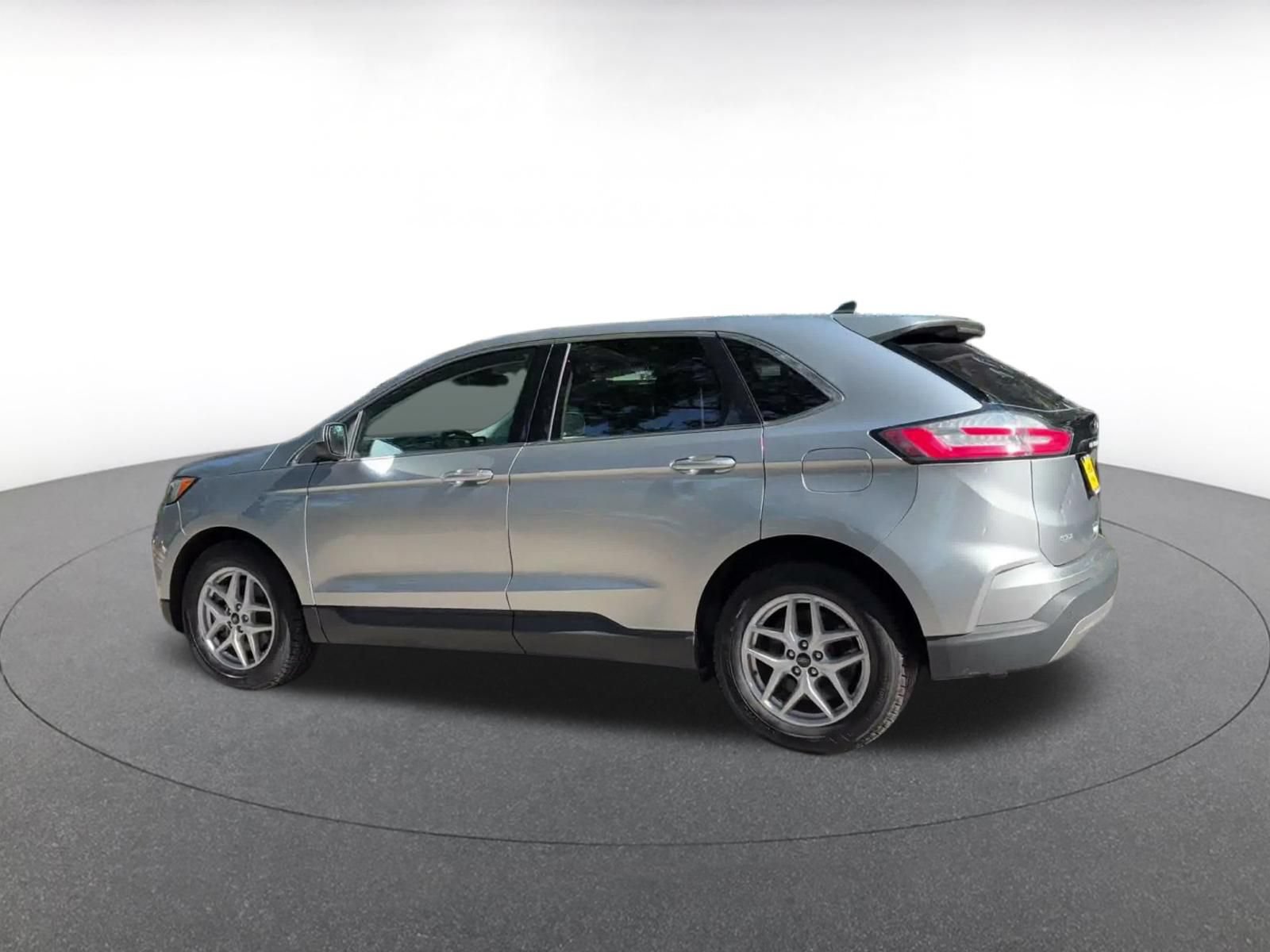 Thumbnail: 2024 Ford Edge - 9