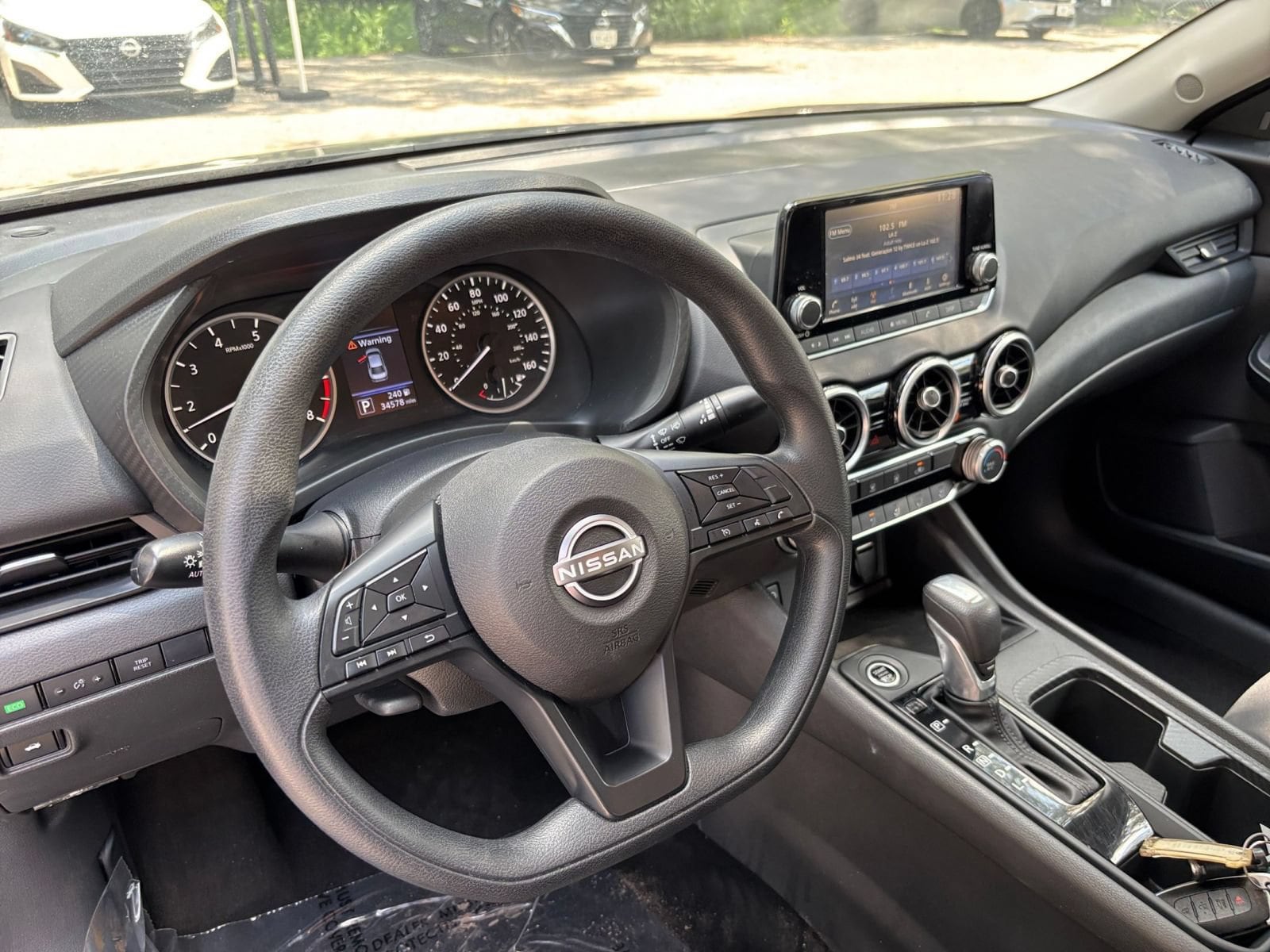 Thumbnail: 2025 Nissan Sentra - 32