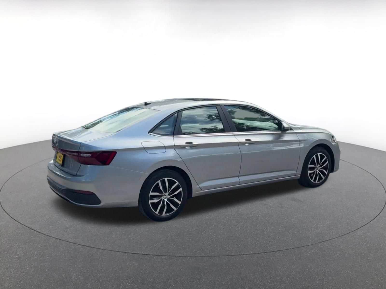Thumbnail: 2025 Volkswagen Jetta - 14