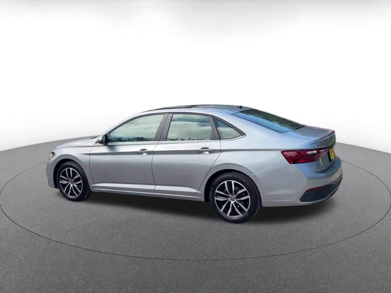 Thumbnail: 2025 Volkswagen Jetta - 9