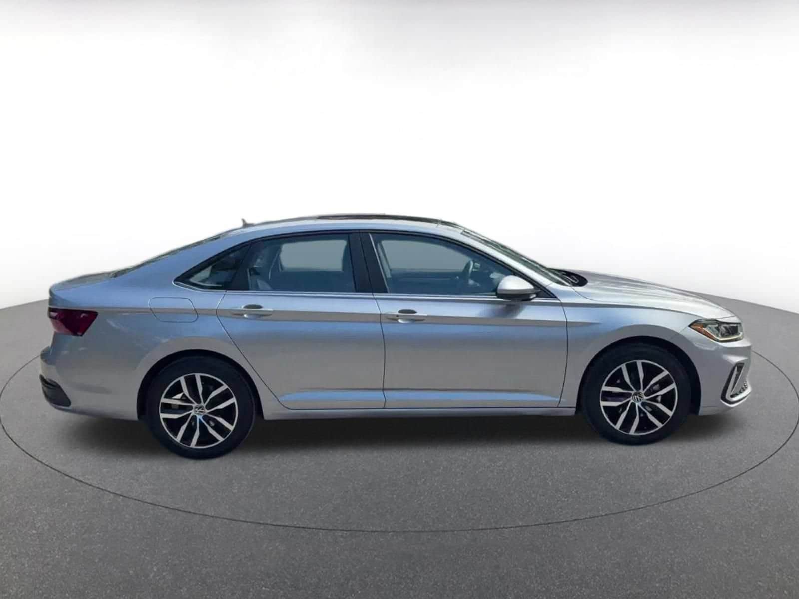 Thumbnail: 2025 Volkswagen Jetta - 15