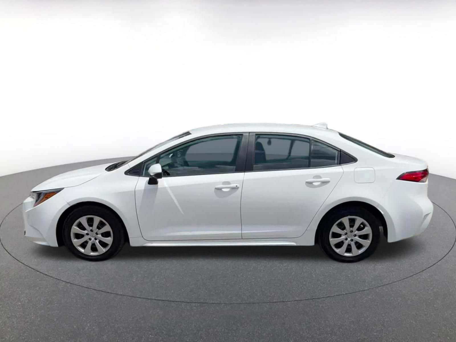 Thumbnail: 2025 Toyota Corolla - 8