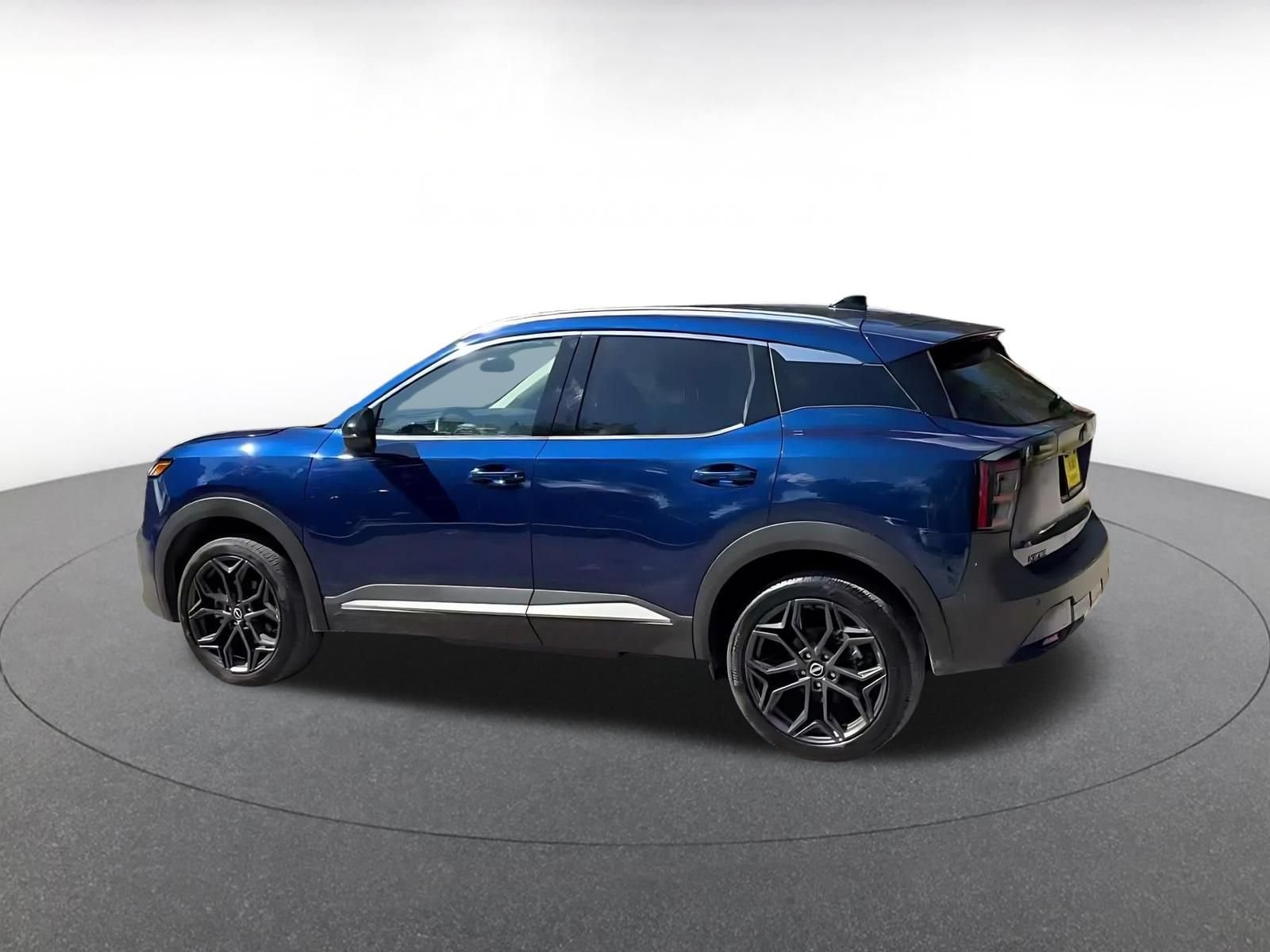 Thumbnail: 2026 Nissan Kicks - 9
