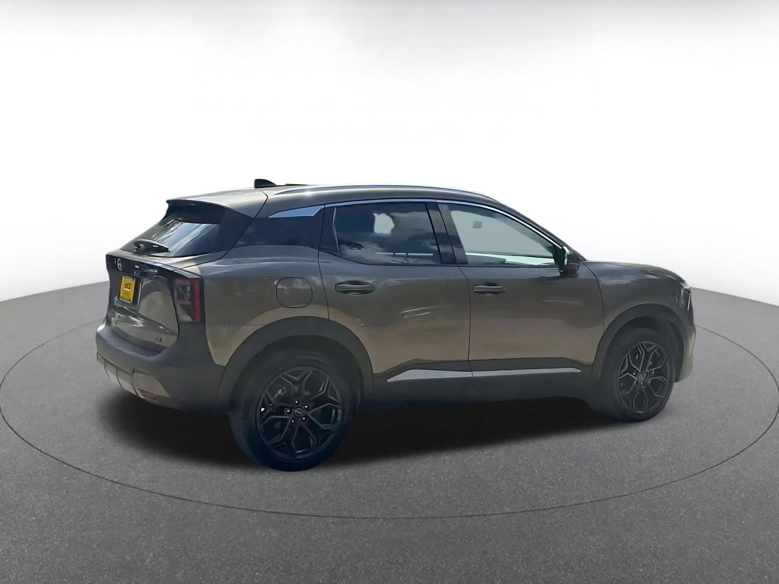 Thumbnail: 2026 Nissan Kicks - 14