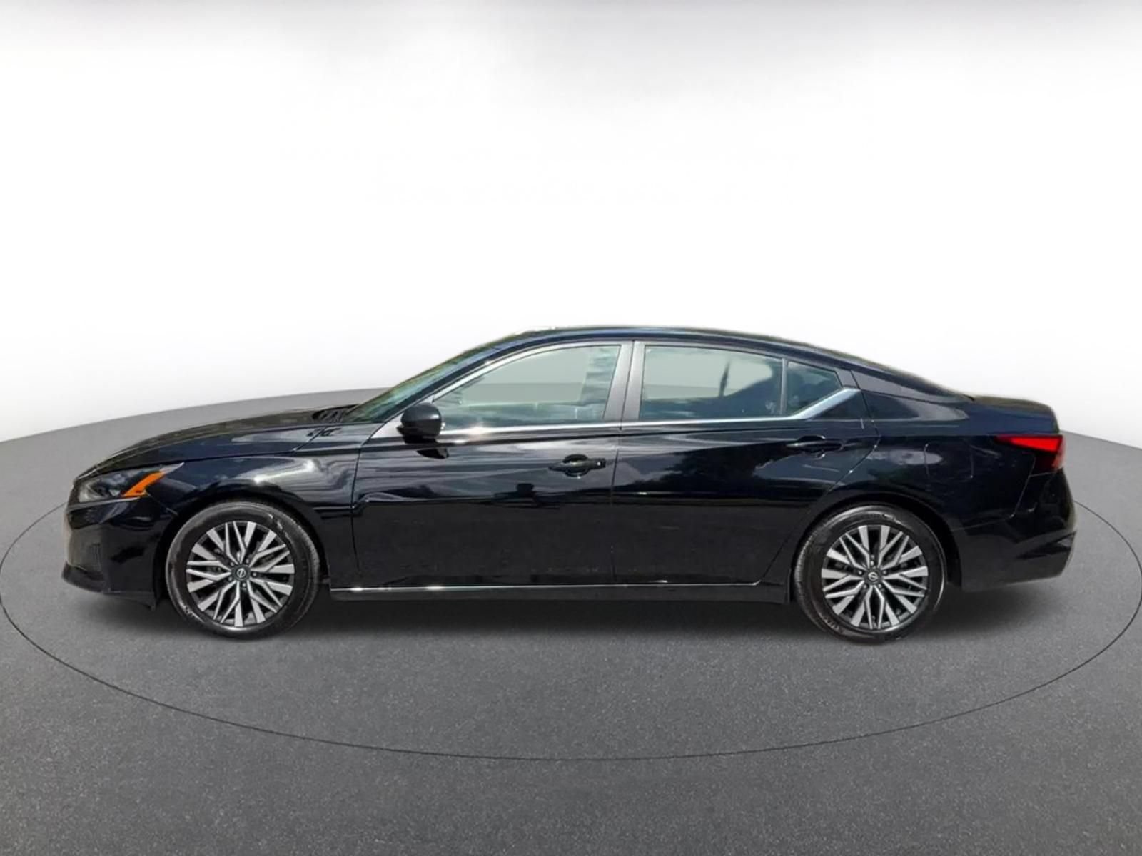 Thumbnail: 2026 Nissan Altima - 8