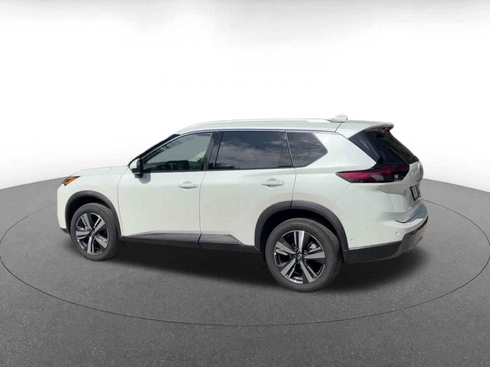 Thumbnail: 2026 Nissan Rogue - 9