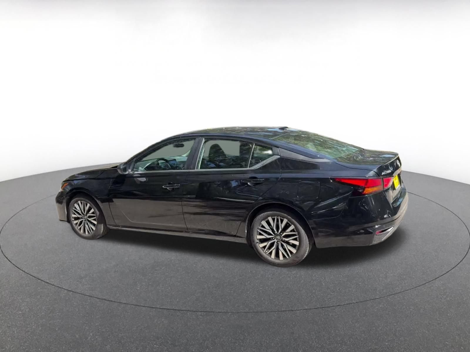 Thumbnail: 2026 Nissan Altima - 9