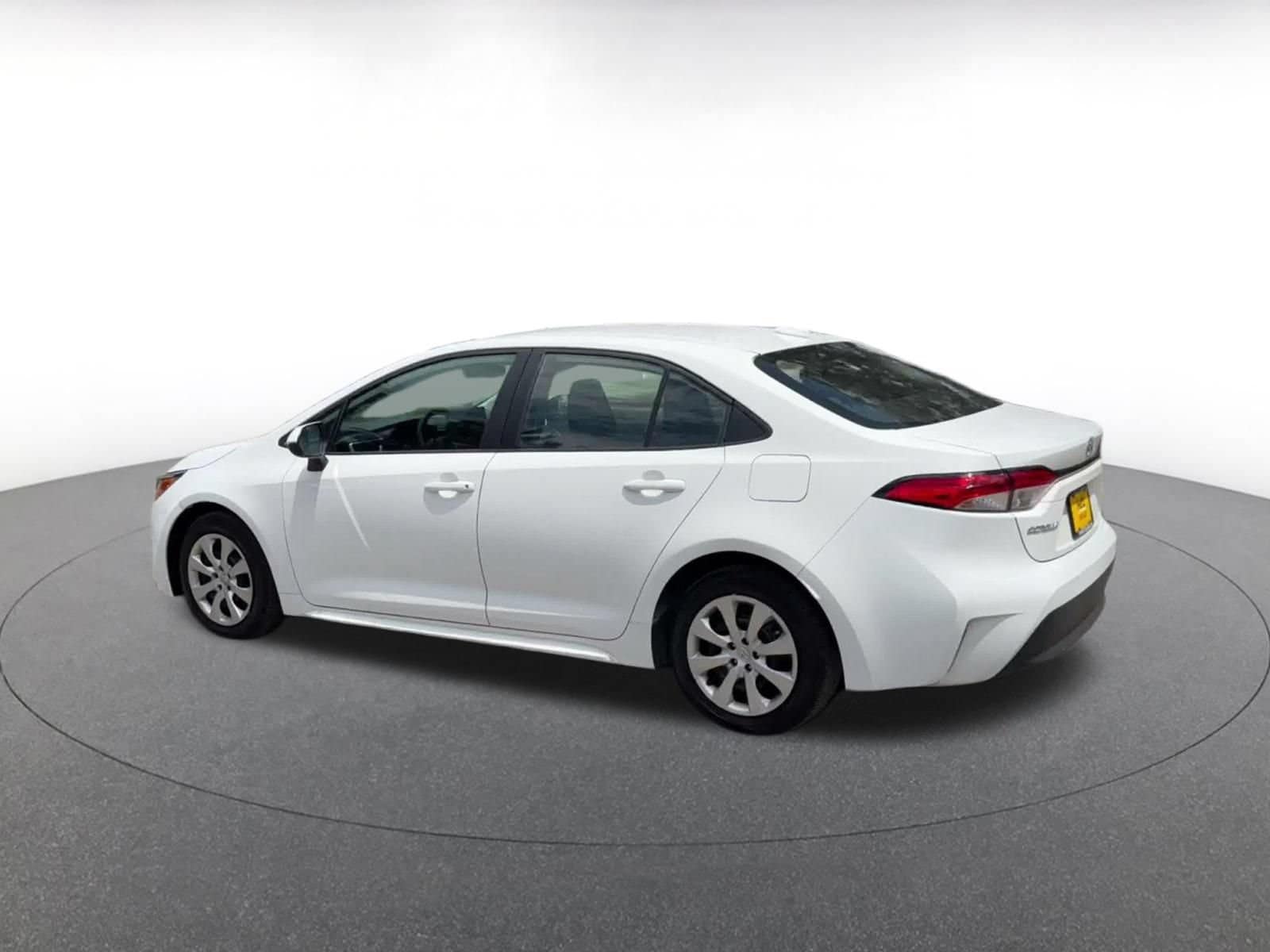 Thumbnail: 2025 Toyota Corolla - 9