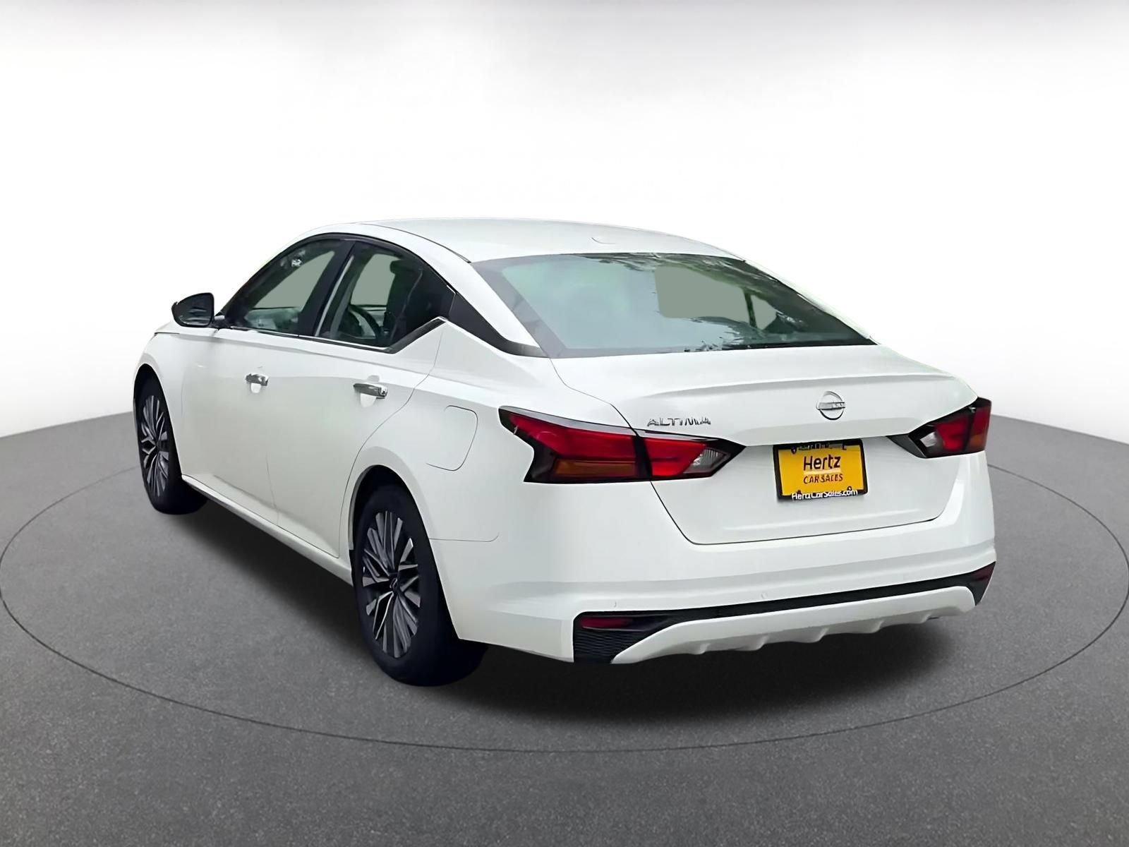 Thumbnail: 2025 Nissan Altima - 10
