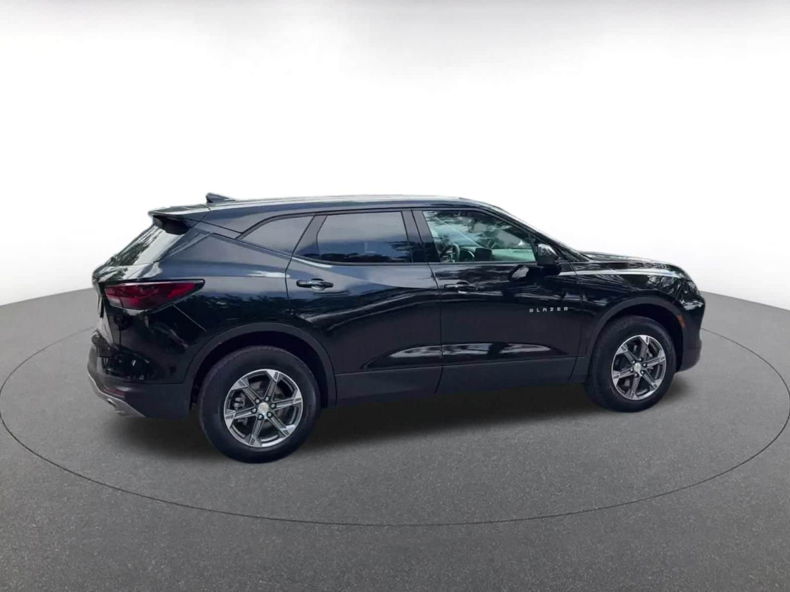 Thumbnail: 2026 Chevrolet Blazer - 13