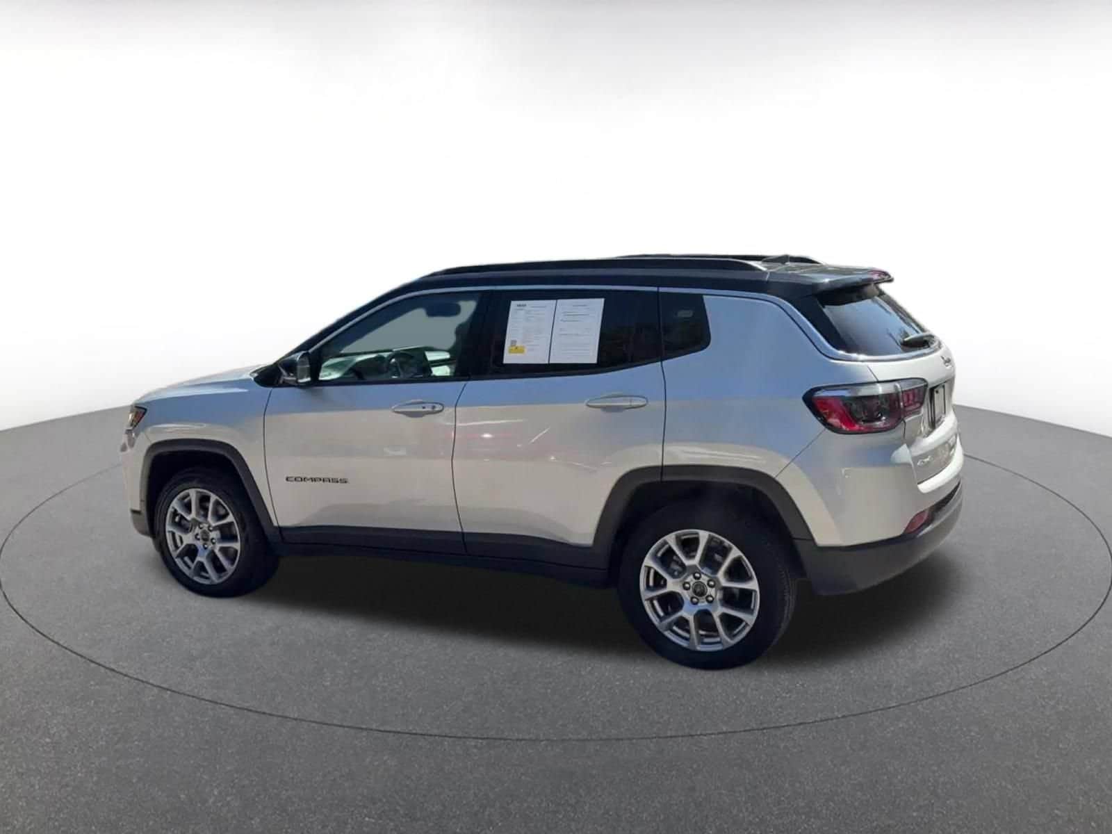 Thumbnail: 2025 Jeep Compass - 9