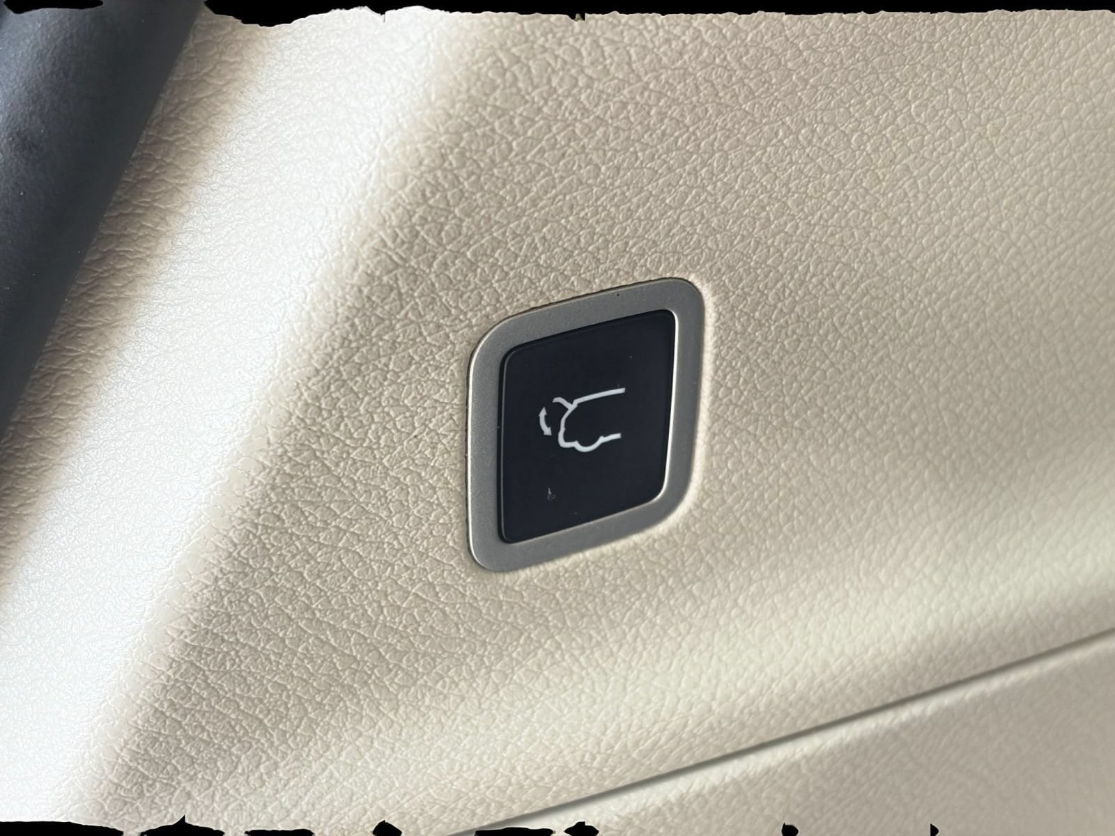 Thumbnail: 2024 Chrysler Pacifica - 24