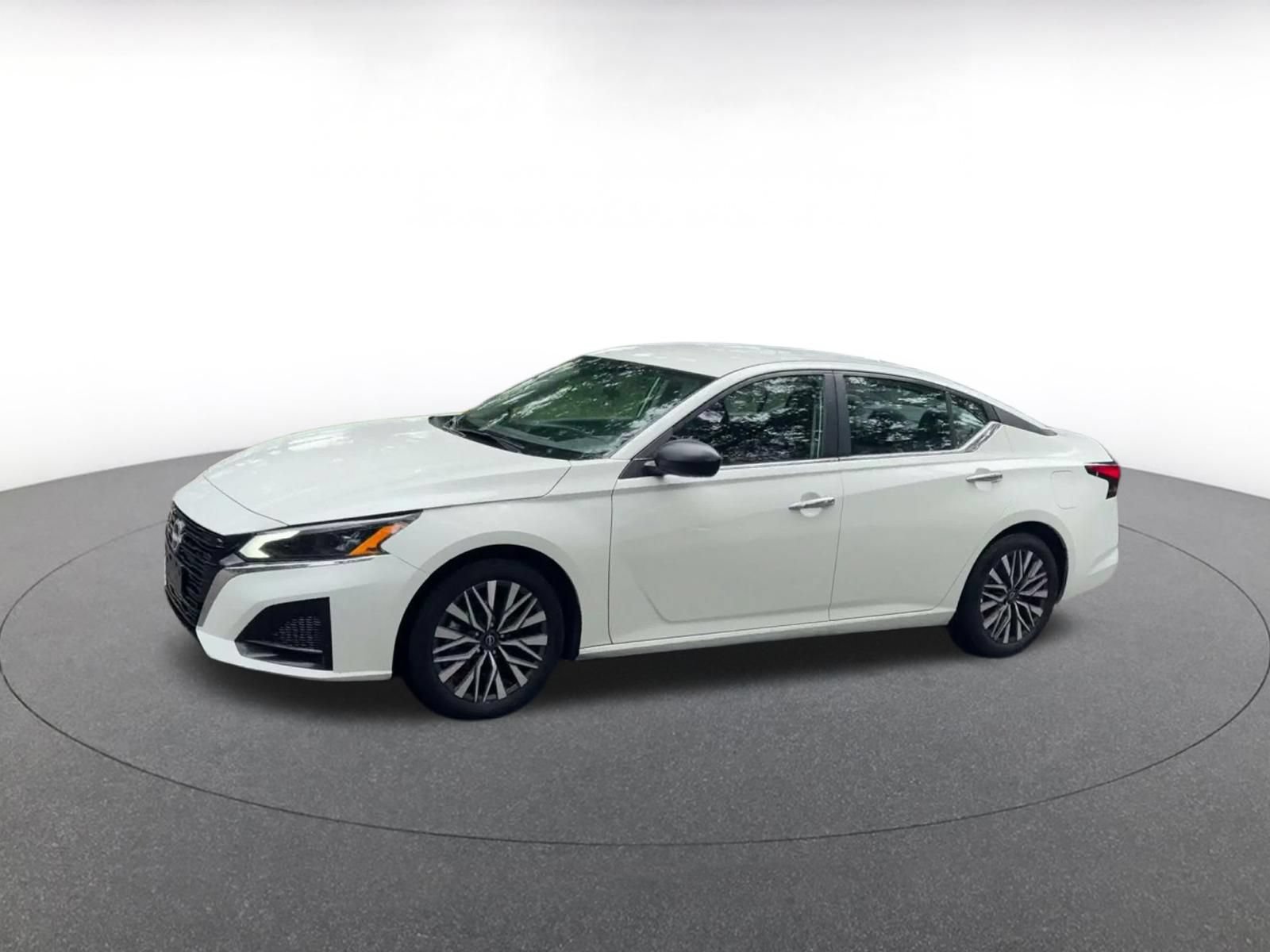 Thumbnail: 2025 Nissan Altima - 7