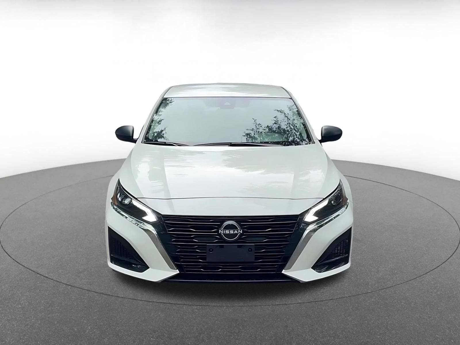 Thumbnail: 2025 Nissan Altima - 4