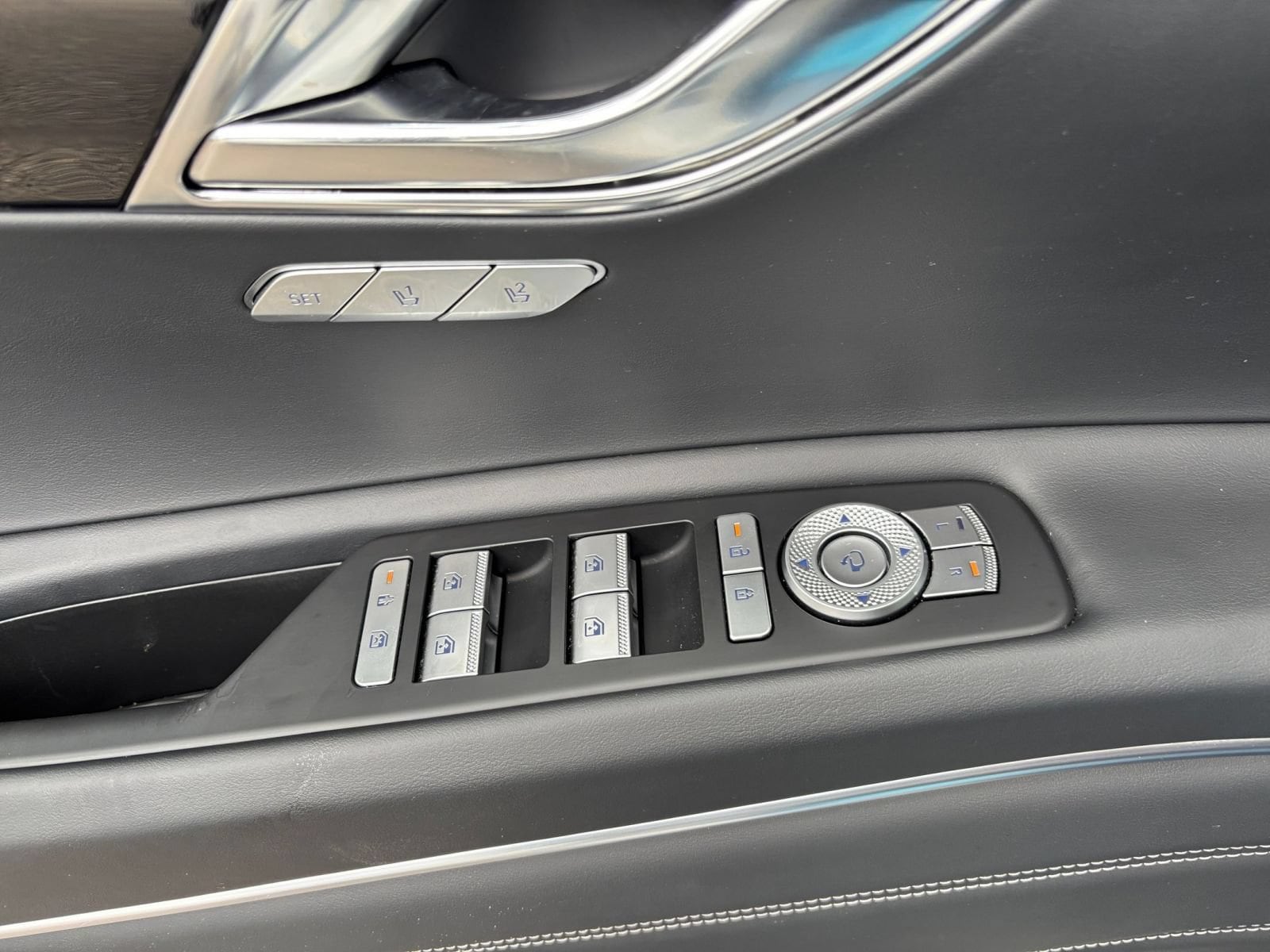 Thumbnail: 2026 Genesis GV80 - 18