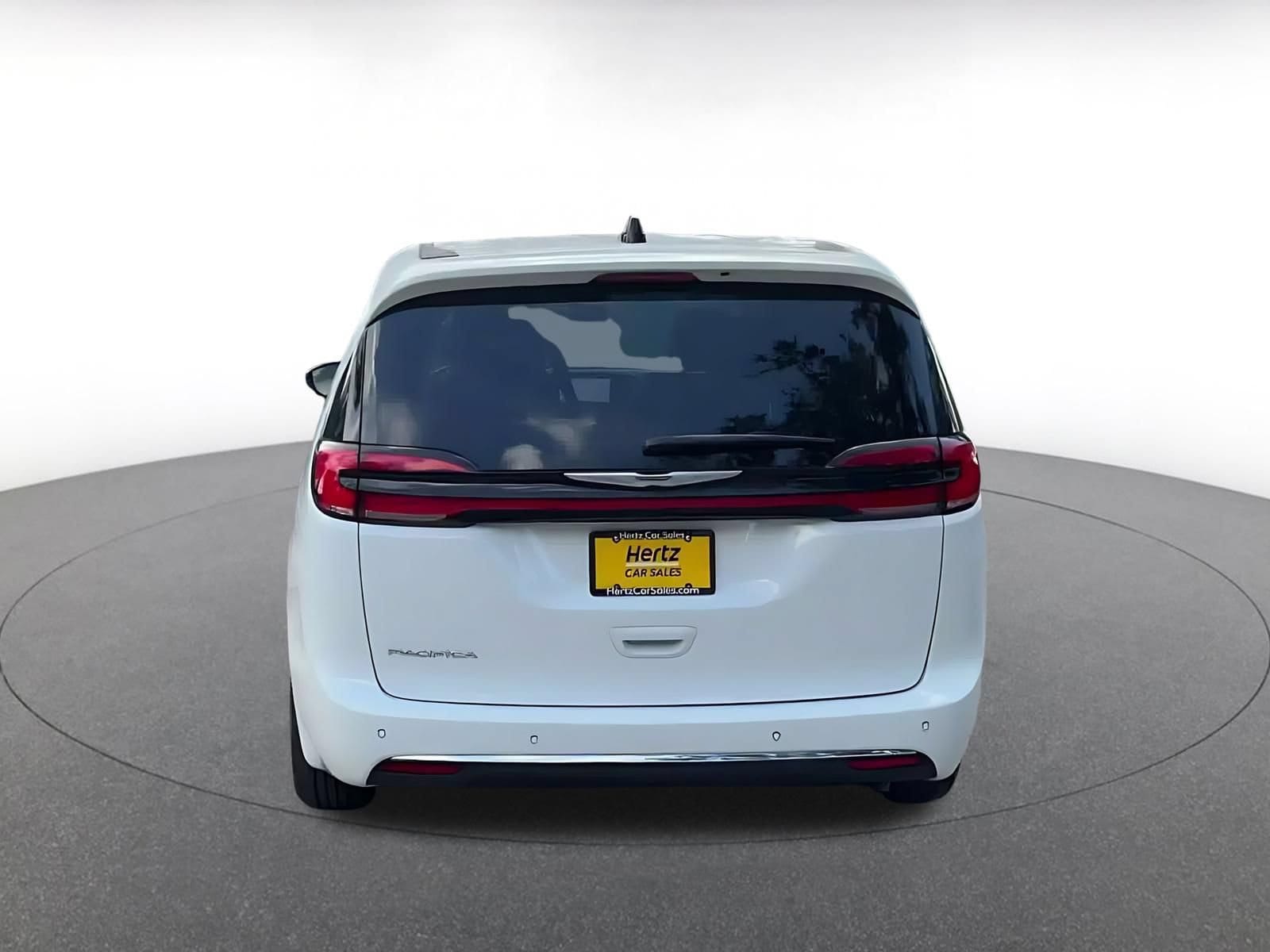 Thumbnail: 2024 Chrysler Pacifica - 12