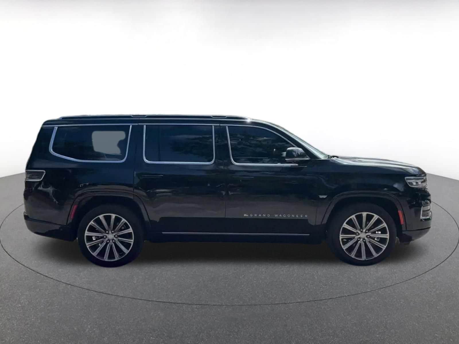 Thumbnail: 2023 Jeep Grand Wagoneer - 15