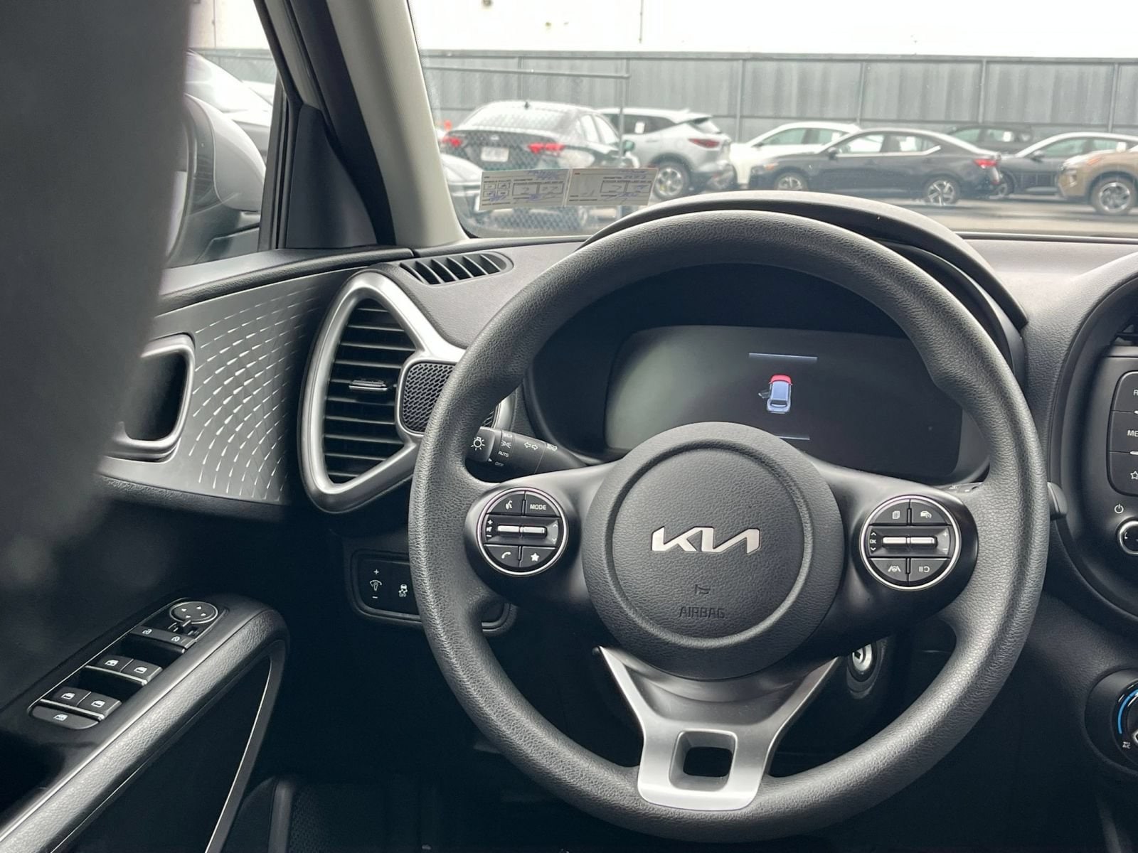 Thumbnail: 2025 Kia Soul - 25
