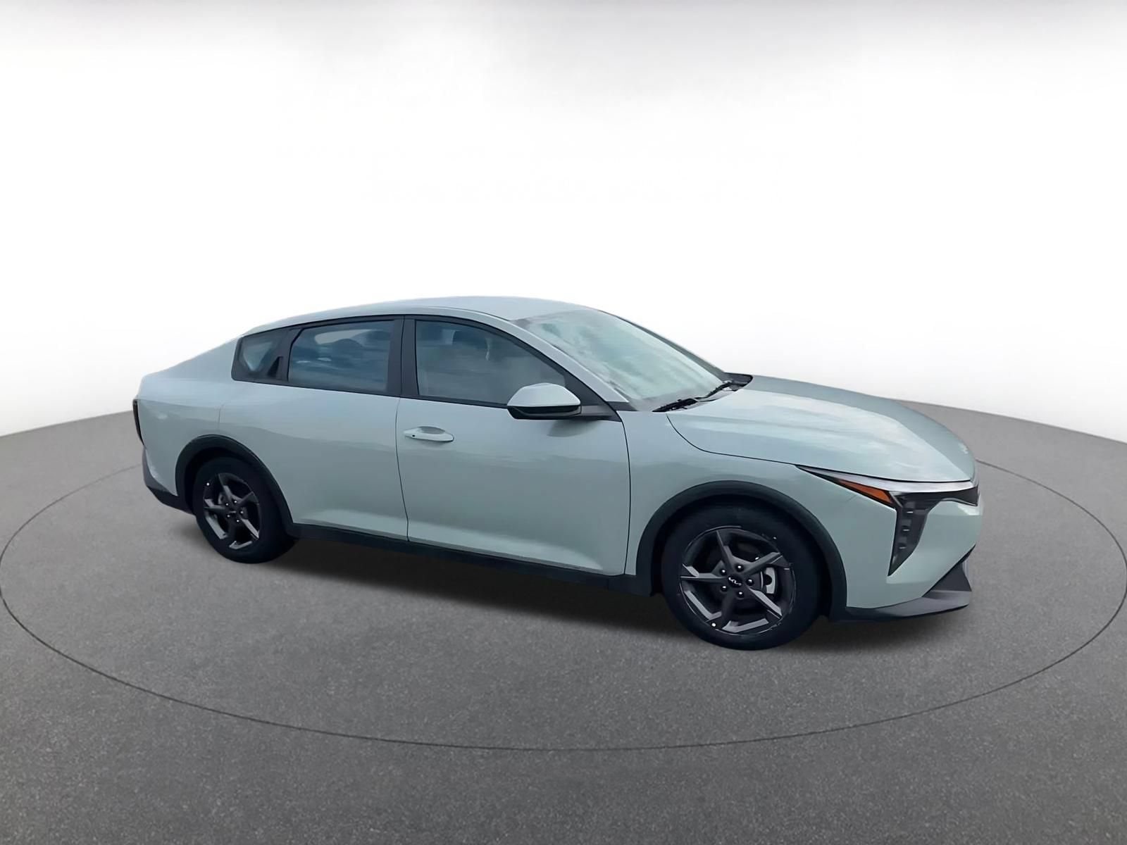 Thumbnail: 2025 Kia K4 - 2