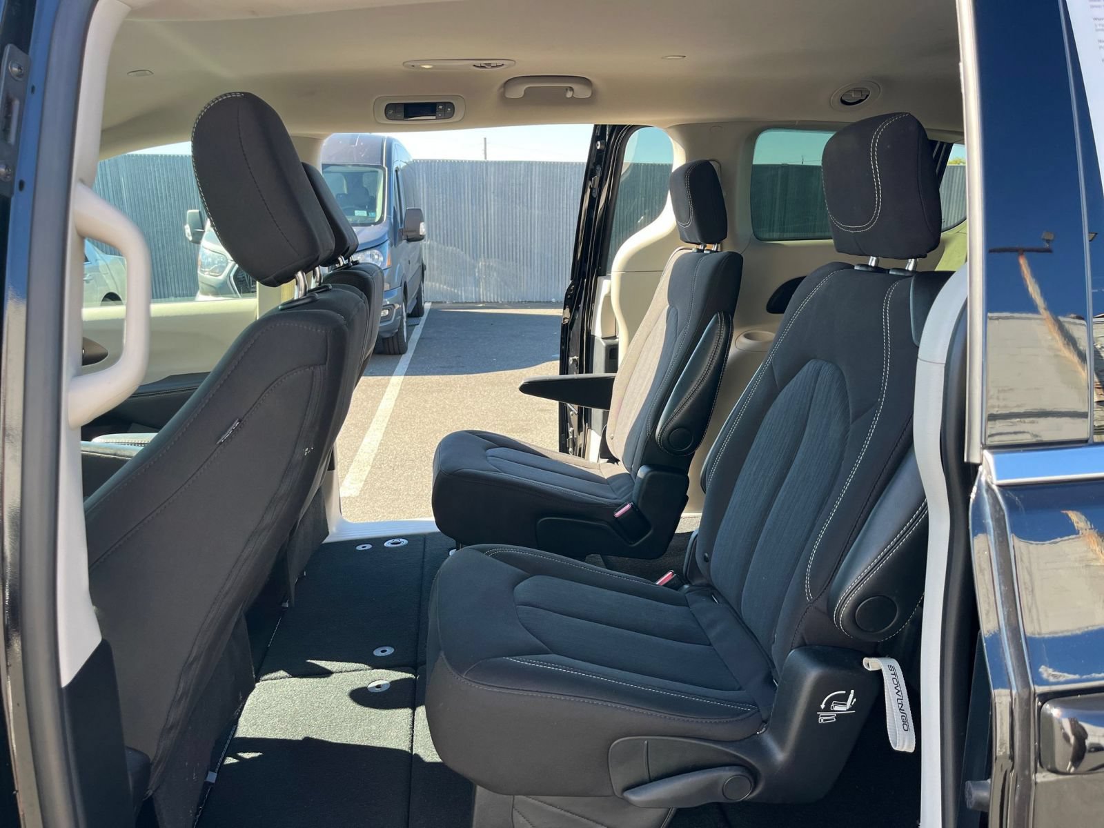 Thumbnail: 2024 Chrysler Voyager - 27