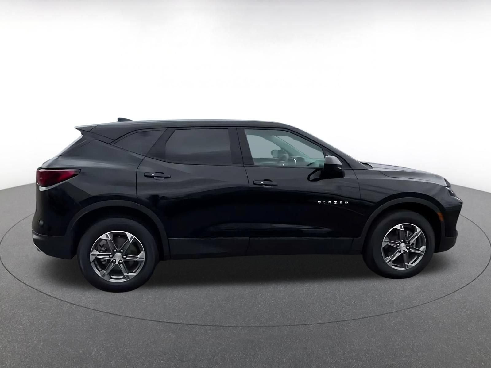 Thumbnail: 2026 Chevrolet Blazer - 15