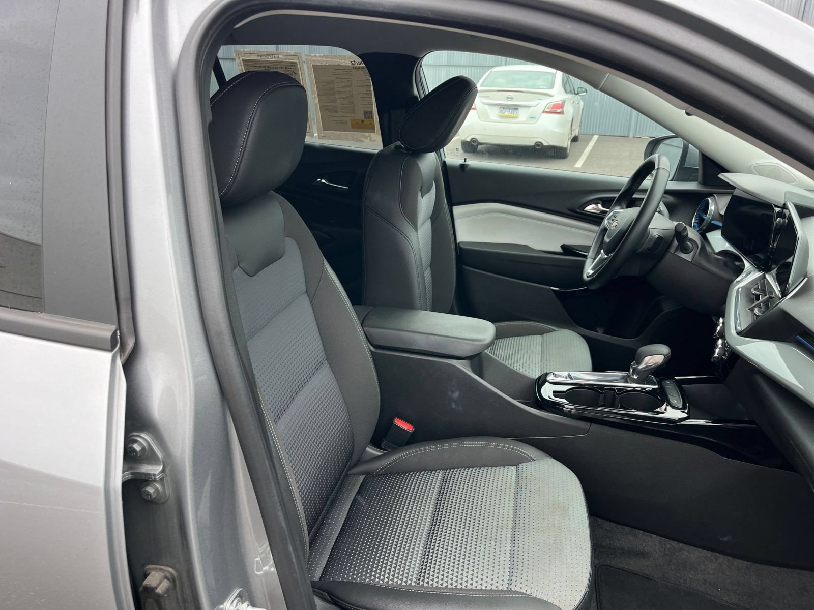 Thumbnail: 2025 Chevrolet Trax - 35