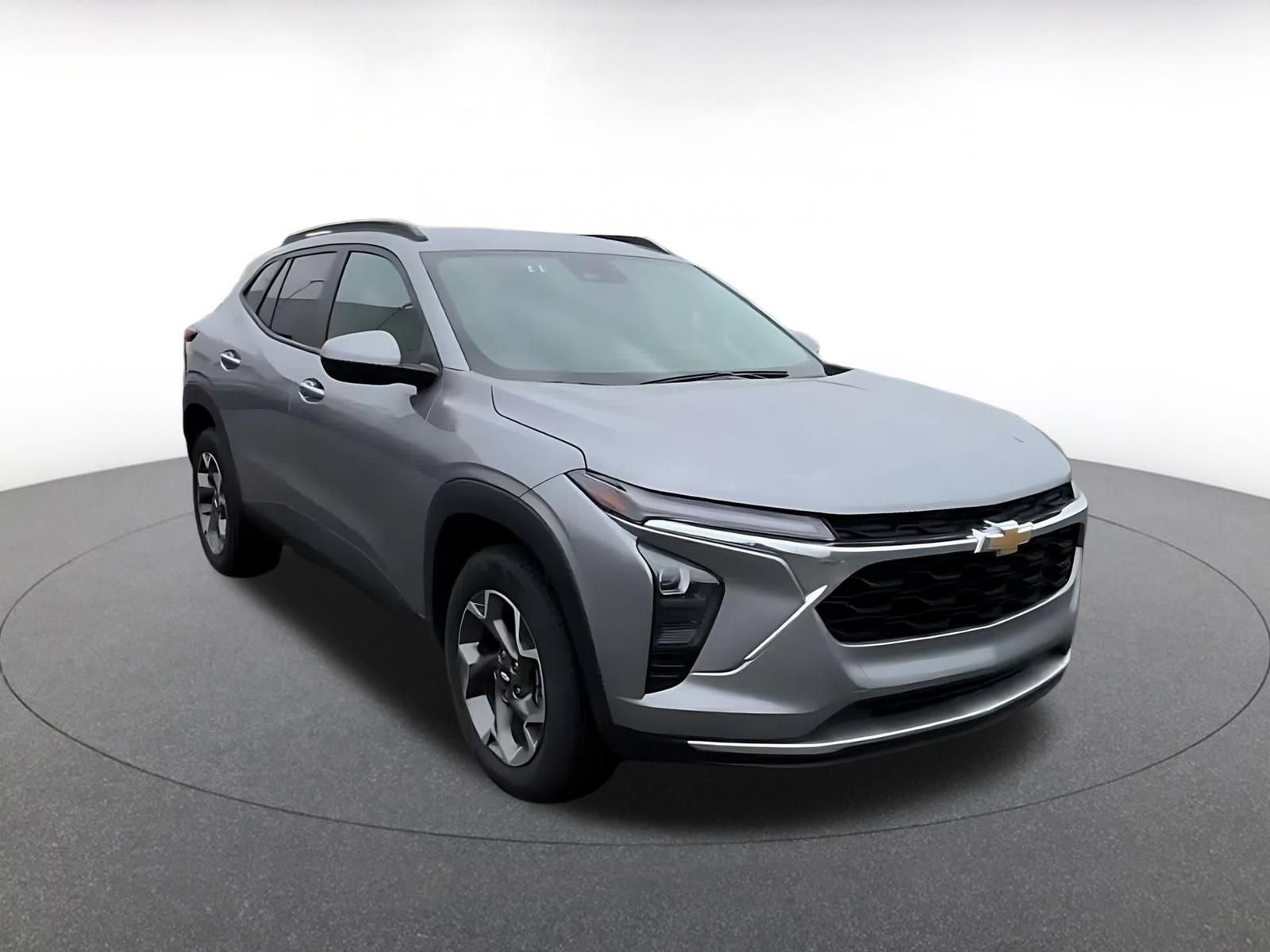 Thumbnail: 2025 Chevrolet Trax - 3