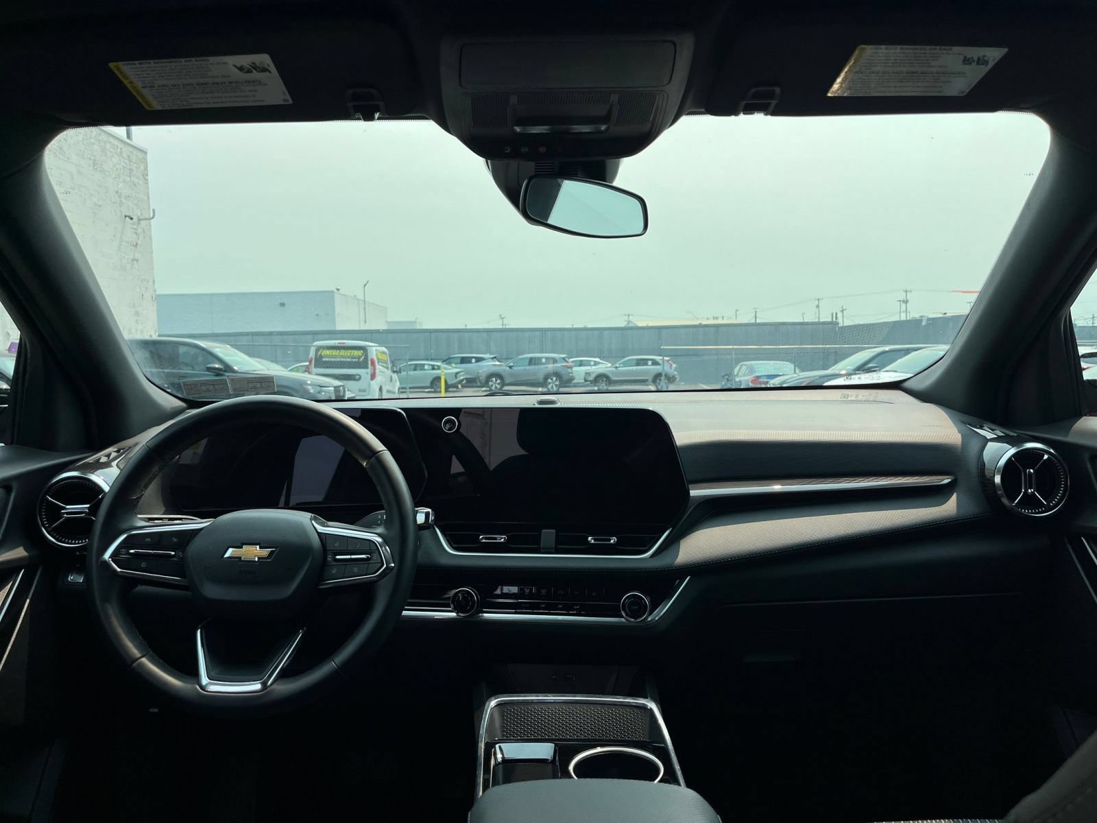 Thumbnail: 2025 Chevrolet Equinox - 32