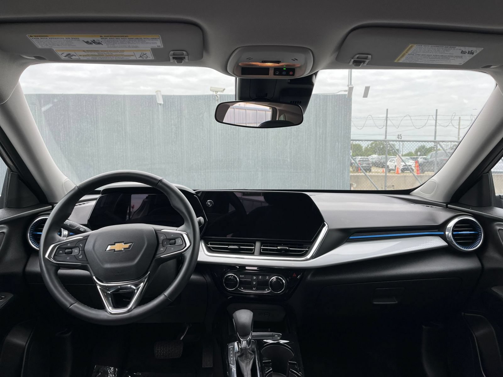 Thumbnail: 2025 Chevrolet Trax - 32