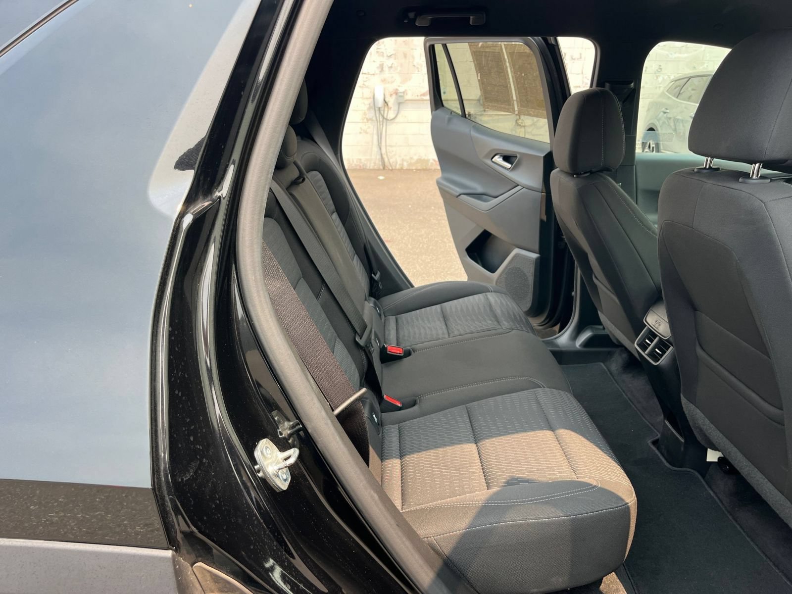 Thumbnail: 2025 Chevrolet Equinox - 25