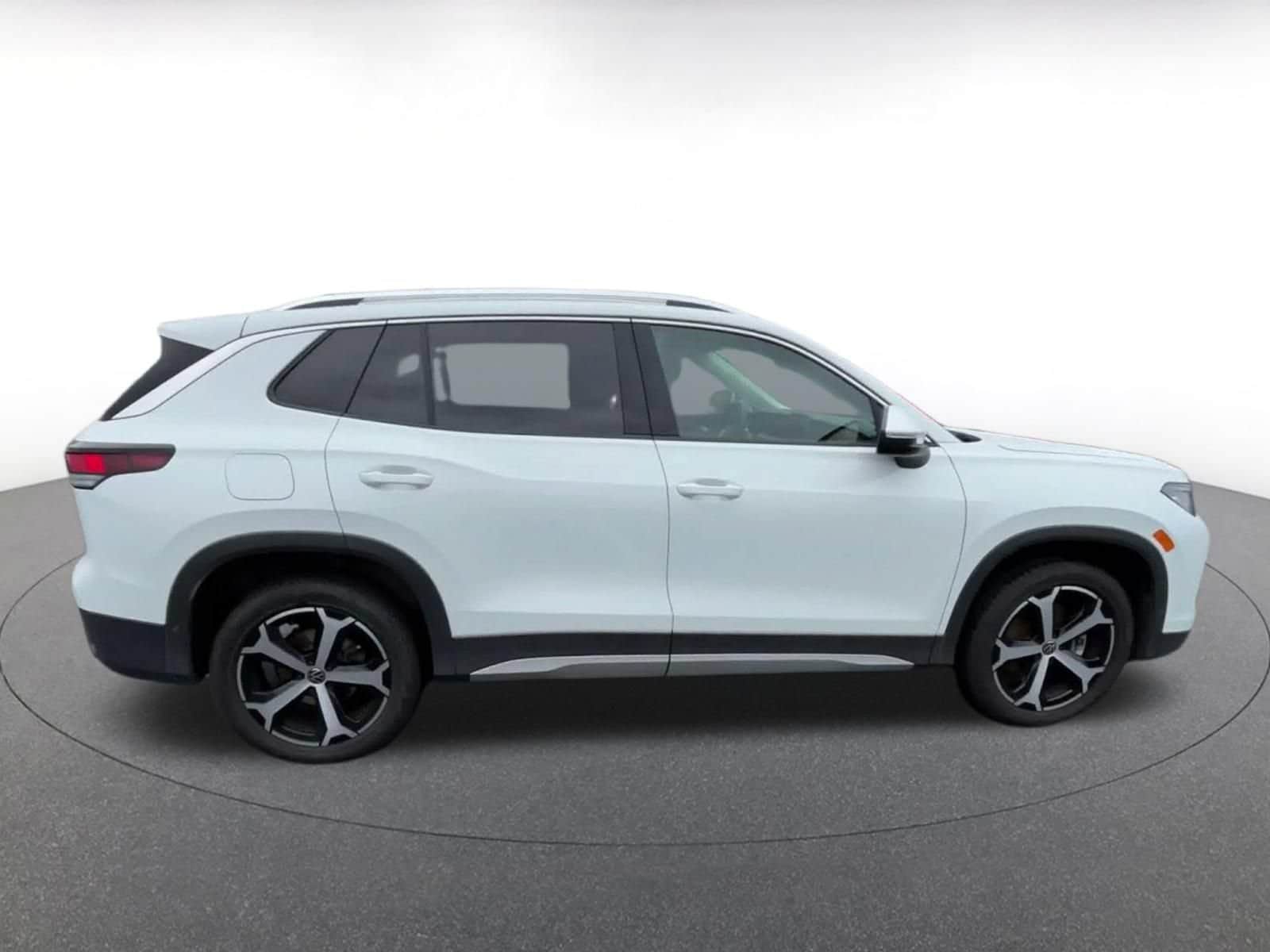 Thumbnail: 2026 Volkswagen Tiguan - 15