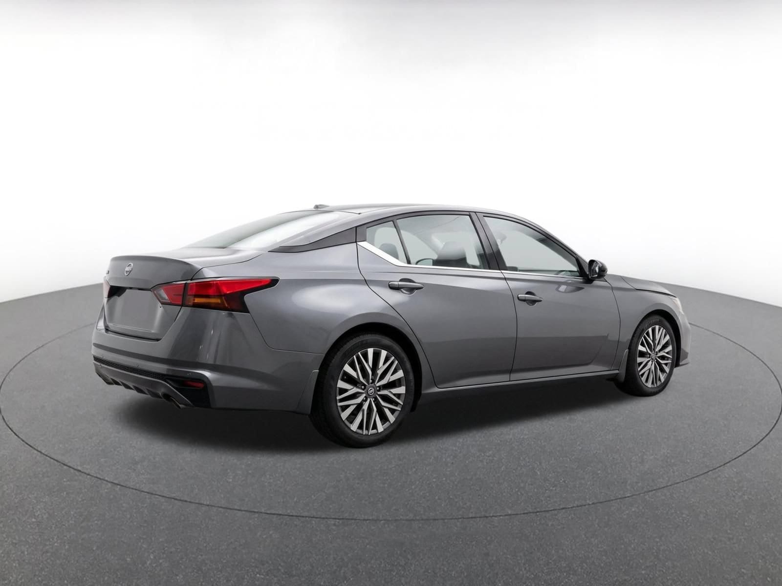 Thumbnail: 2025 Nissan Altima - 8