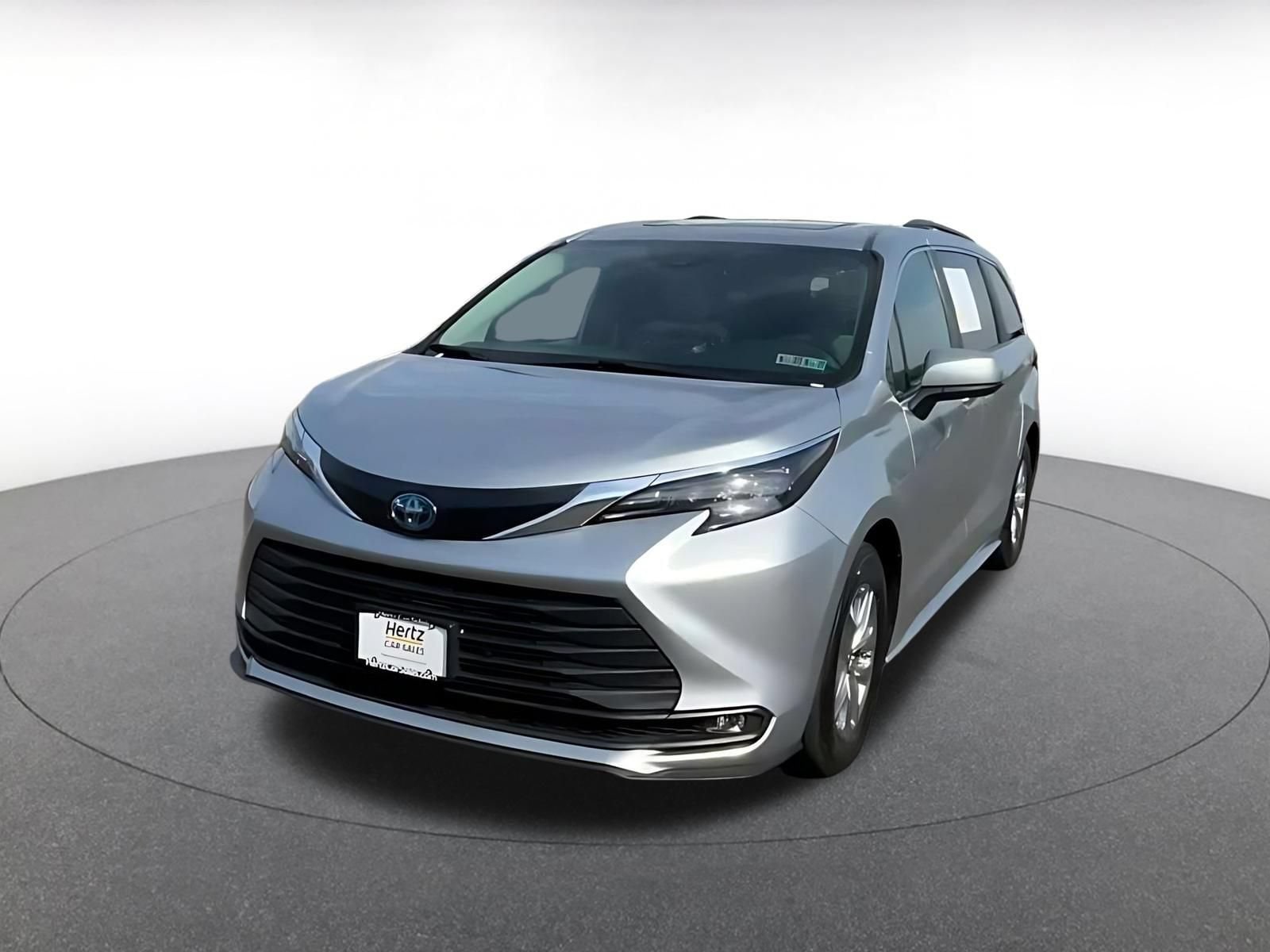 Thumbnail: 2025 Toyota Sienna - 4