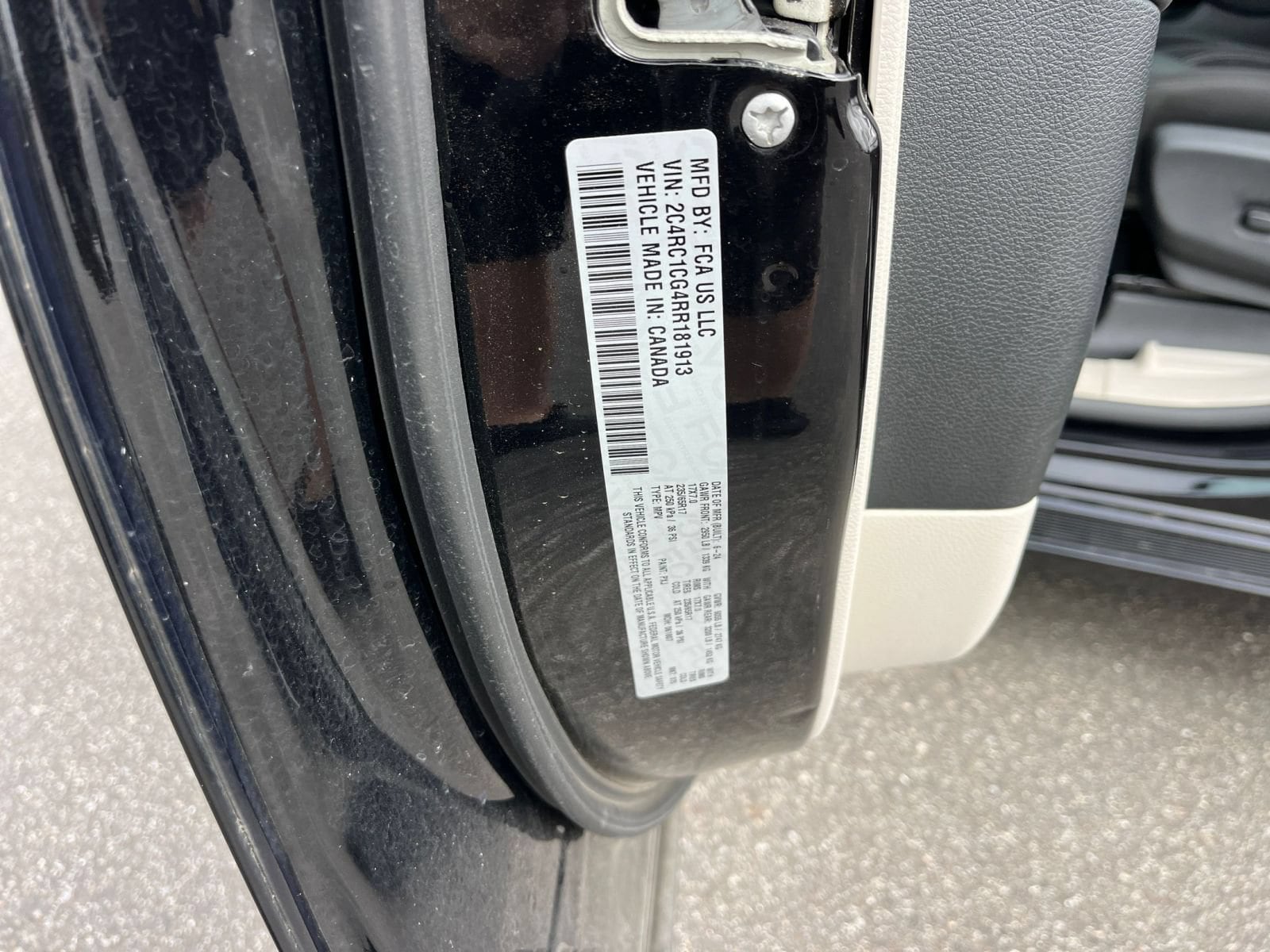 Thumbnail: 2024 Chrysler Voyager - 31