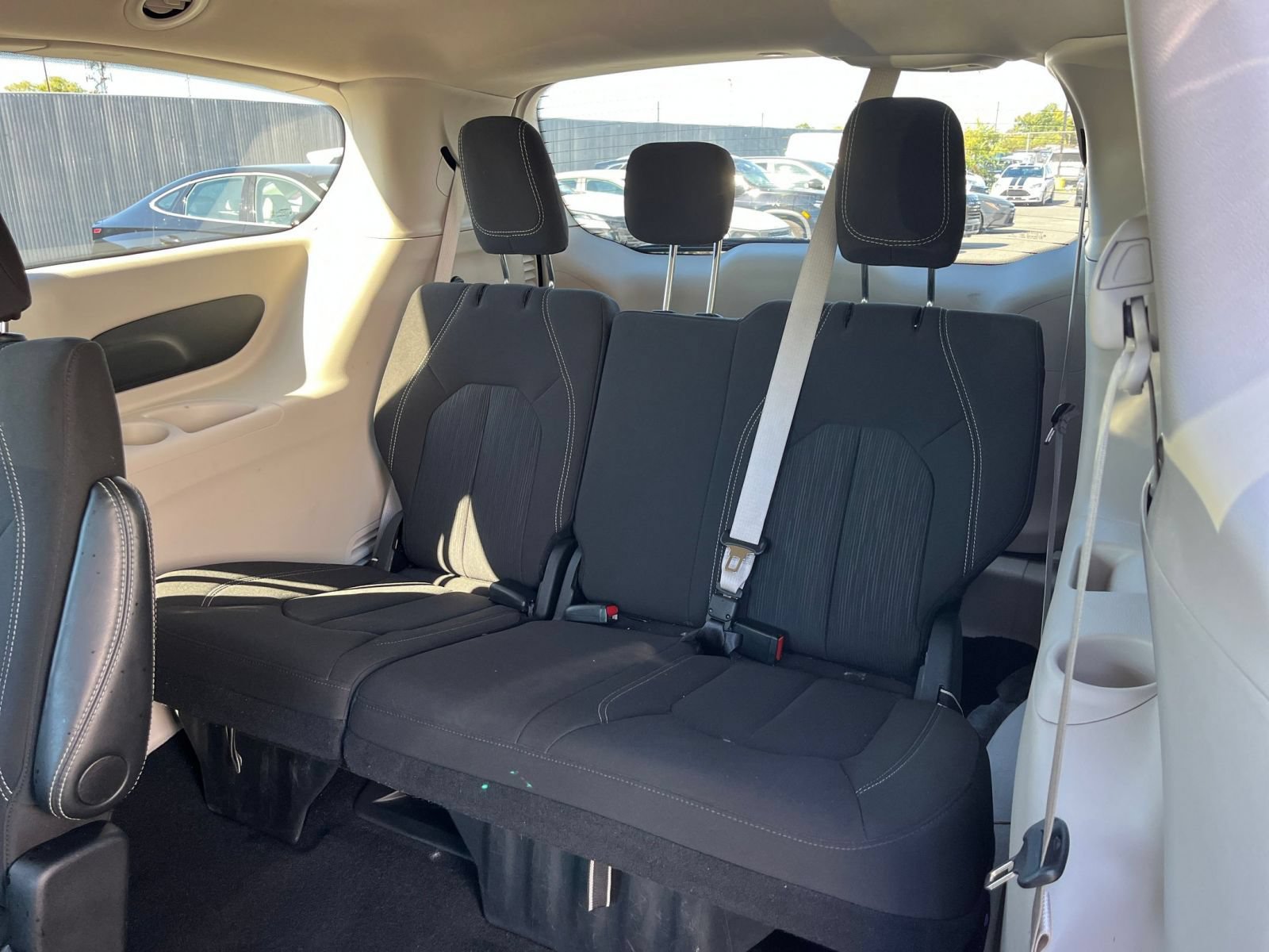 Thumbnail: 2024 Chrysler Voyager - 30