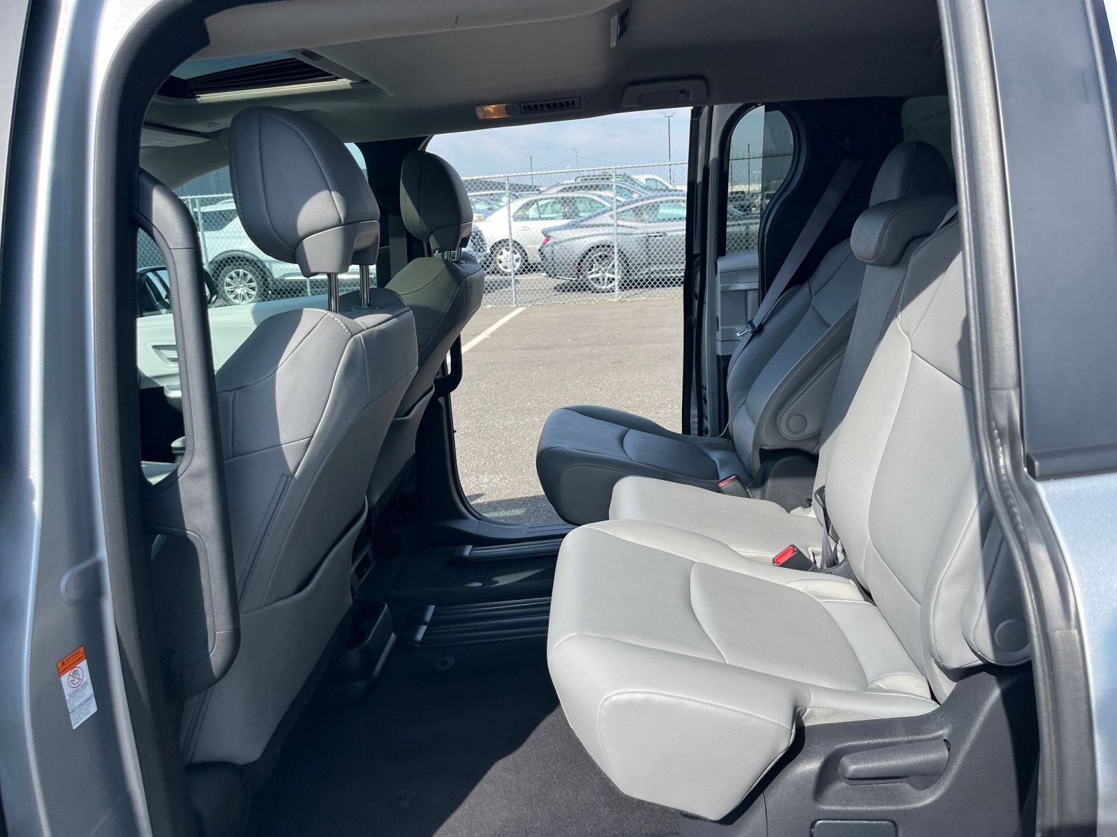 Thumbnail: 2025 Toyota Sienna - 26