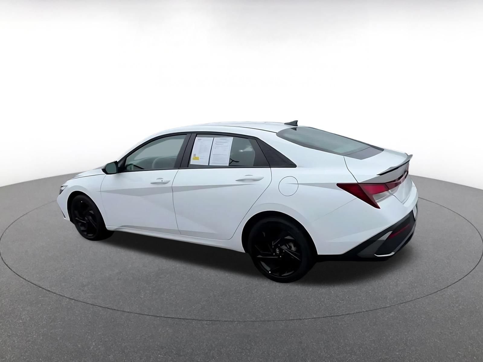 Thumbnail: 2026 Hyundai Elantra - 9